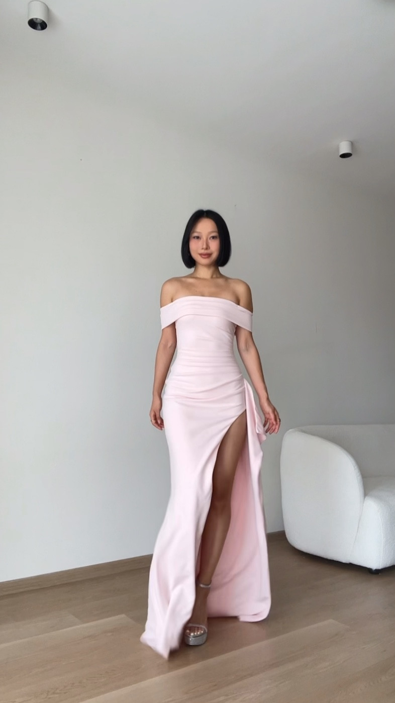 the perfect blush pink evening gown💗


blush pink + off shoulder + a clean slit. perfect for weddings, birthdays, and any formal night💫


wedding guest dress, valentines outfit, birthday outfit, maxi gown



#LTKootd #LTKWedding #LTKValentine
