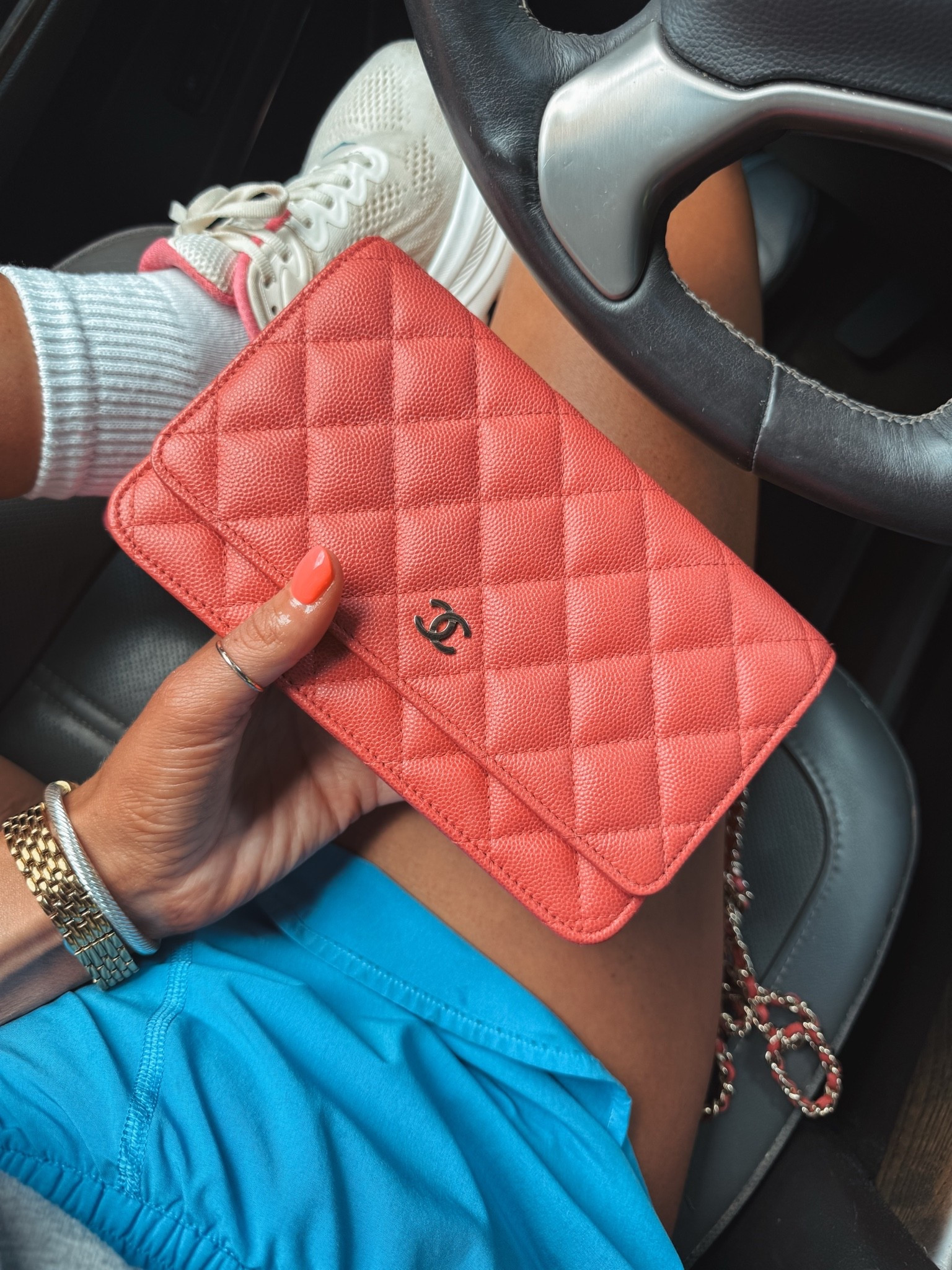 When your nails match your bag! I rented this bag from @Vivrelle and my code OLIVIACRAYNON will get you your first month membership free! You #ad

#LTKootd #LTKgrwm #LTKdayinmylife
