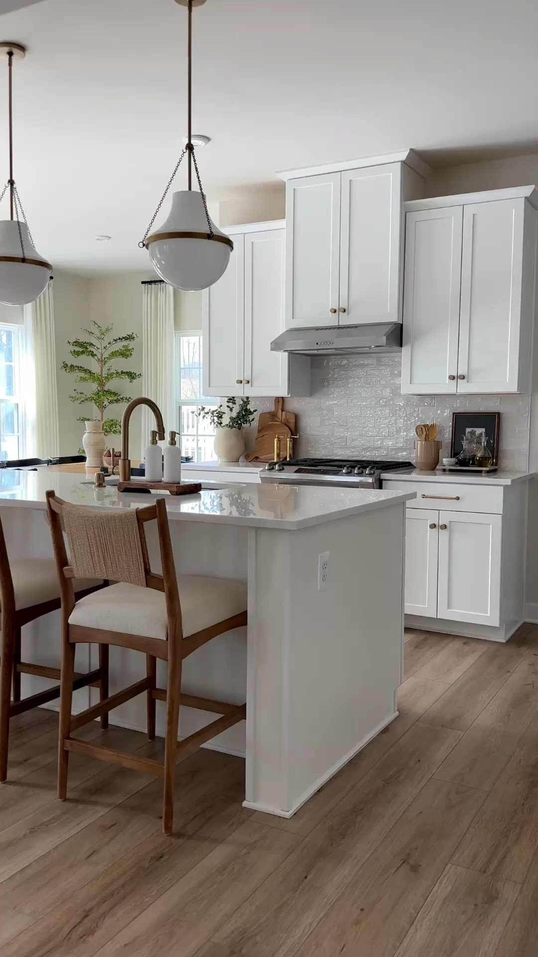 Golden hour ✨
#kitchen #livingroom #homedecor #interiorstyling 


#LTKHome