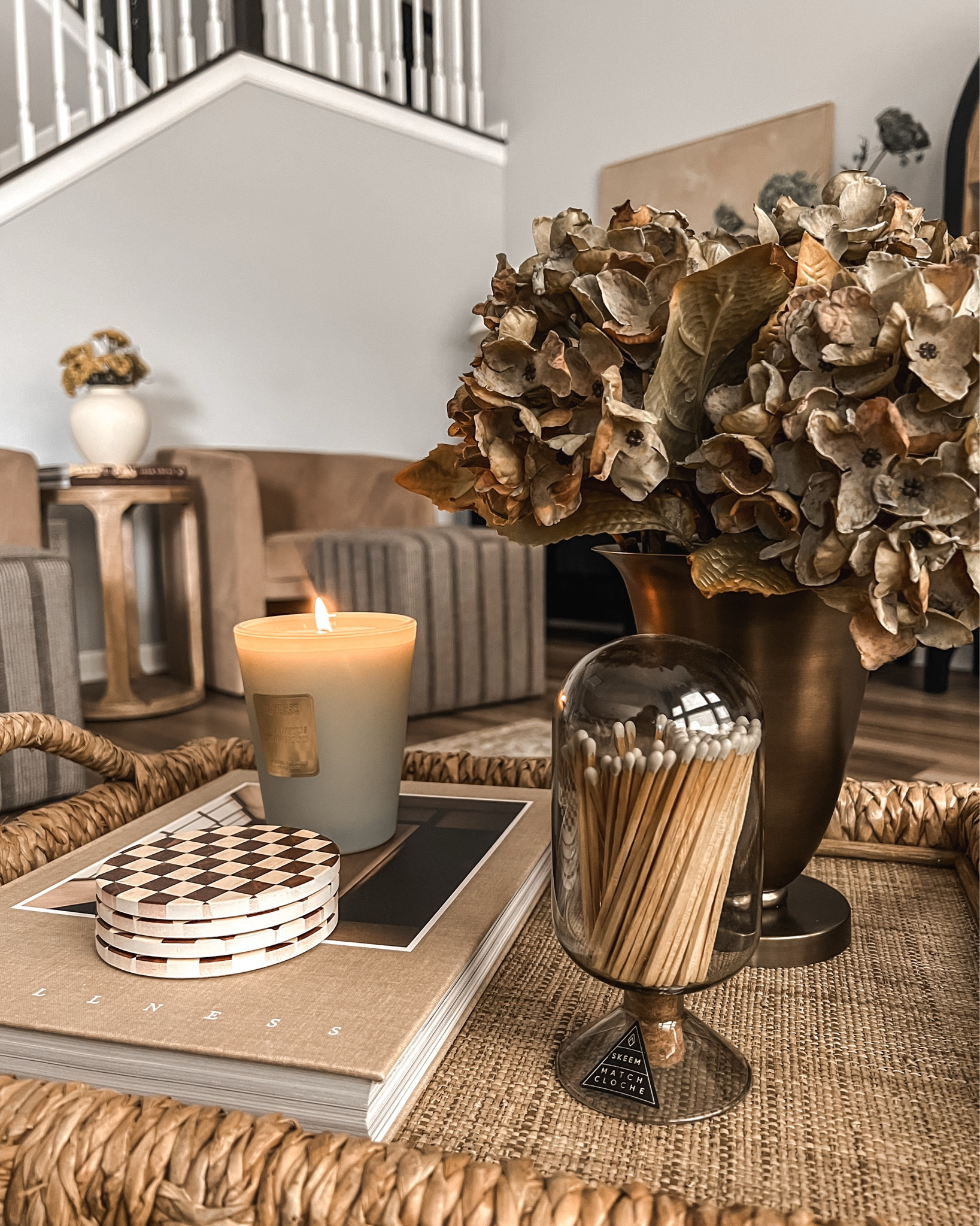 A little coffee table refresh for the spring! I’m IN LOVE with the moody hydrangeas & vase combo 😍

Spring Decor | Spring Styling | Moody Decor | Coffee Table Styling | Living Room Styling | Faux Florals | Spring Florals | Vase Styling | Tray Styling

#LTKSeasonal #LTKHome