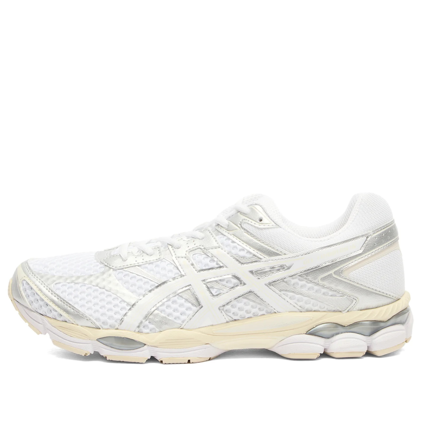Asics GEL-Cumulus 16 Sneaker in White, Size UK 6 | END. Clothing