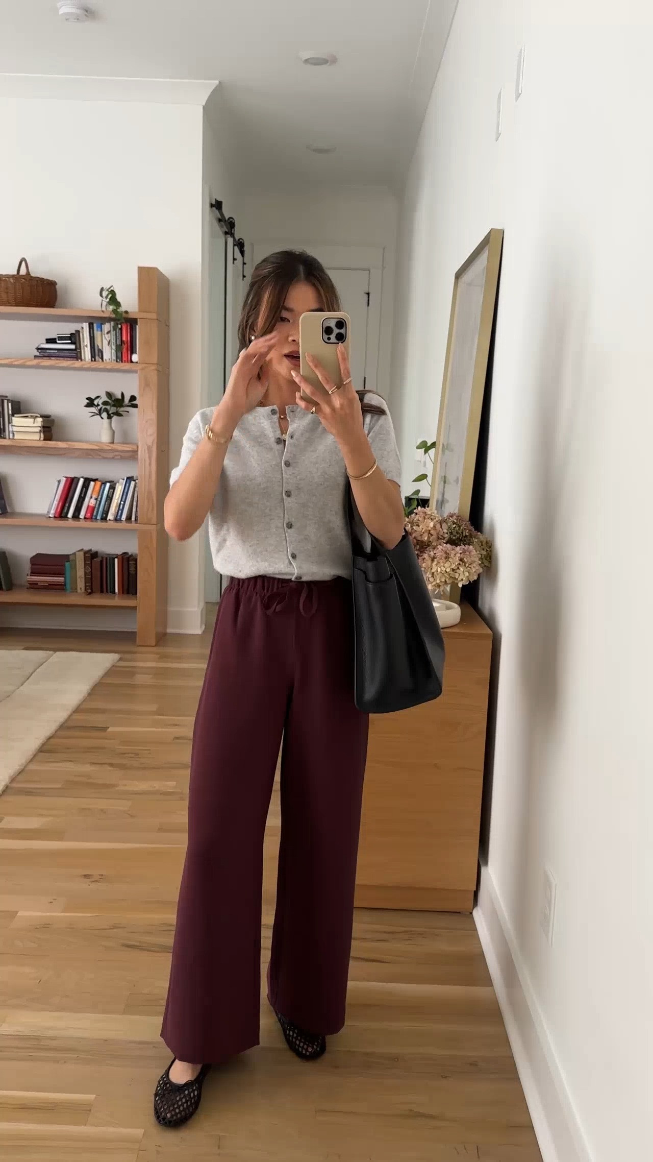 Are you looking for petite friendly pants? These @Aritzia lodge pants come in petite sizes!

Sizing info:
-Aritzia The Lodge Pant Crepette Short (2XS in Gala Plum) 
-Aritzia Bare Chasmere Noteworthy Shortsleeve Cardigan (Small in Heather Chrome) 

Aritzia best sellers, best pieces from Aritzia for petite, Aritzia work pants for petite, what pants from Aritzia will fit if youre petite, Petite style guide, how to dress if you’re petite, Petite style, petite fashion, mom outfit, mom style, petite pants, petite outfit ideas, petite outfits, best pants for petite, petite fall pants, spring style, spring outfits, fall style, fall outfits, vacation outfits, Aritzia pants for petite, Aritzia try on,

#LTKootd #LTKSeasonal #LTKPetite