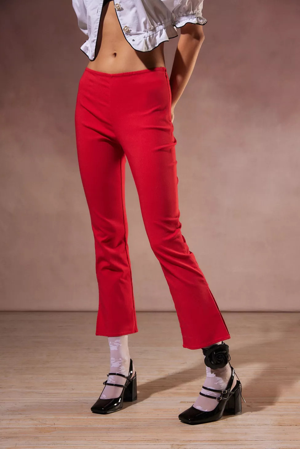 Kimchi Blue Lily Bengaline Cropped Pant | Urban Outfitters (US and RoW)