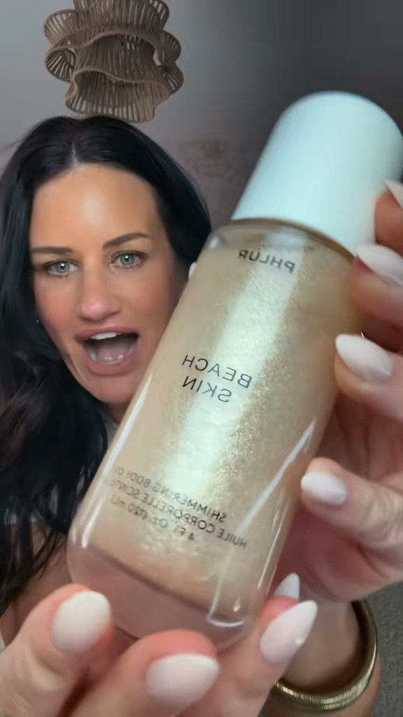 The first Phlur body oil to have a shimmer and it is GORGEOUS!!

#LTKBeauty #LTKgrwm