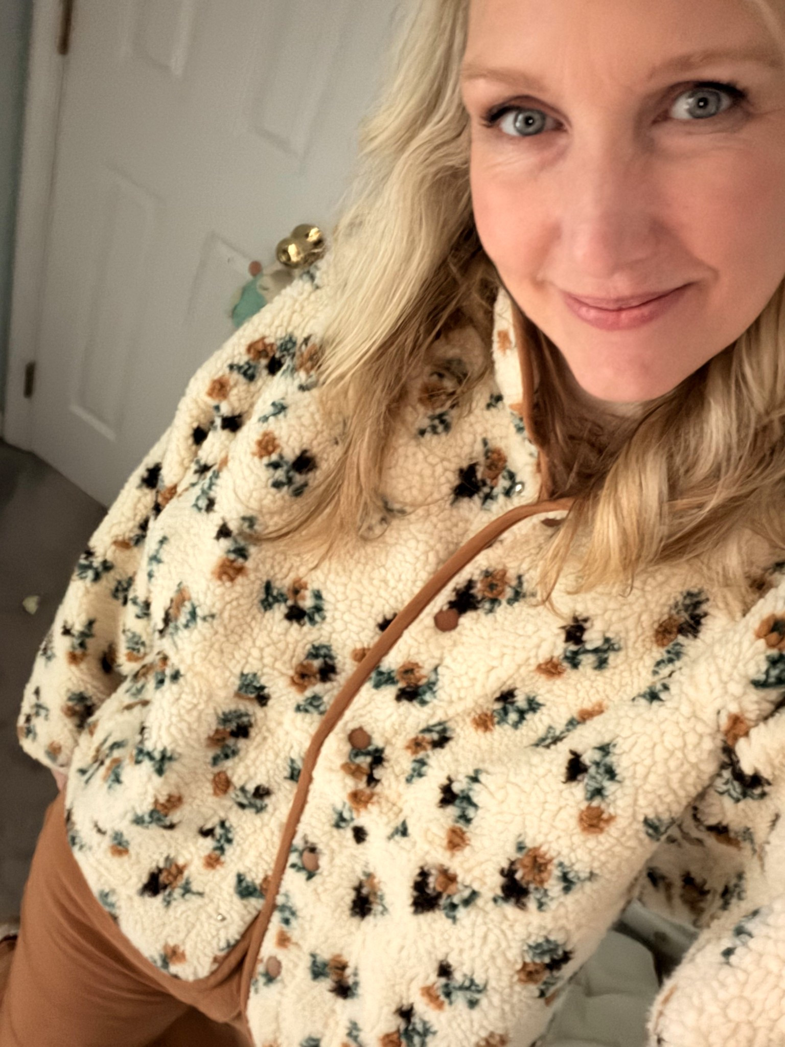 Linking a similar jacket-I love this one!

Sherpa fleece, floral fleece 