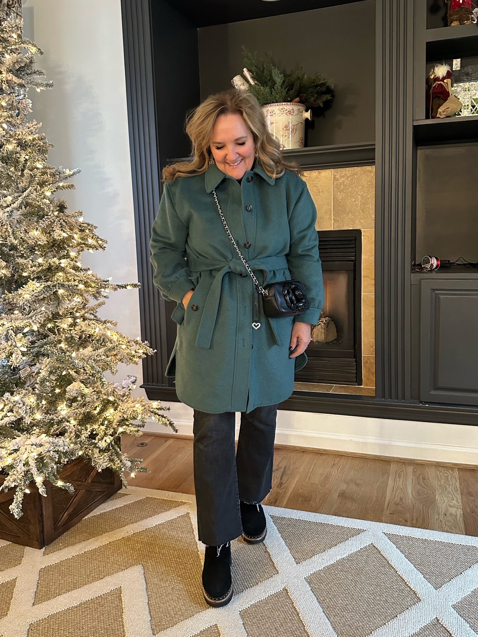 A great coat and bag is sometimes all you need for a holiday look. Coat size large petite. 
Jeans size 31 15% off code at Avara NANETTE15
My boots are water resistant. 

Loft Ann Taylor Avara winter coat outdoor casual holiday 

#LTKover40 #LTKfindsunder100 #LTKsalealert
