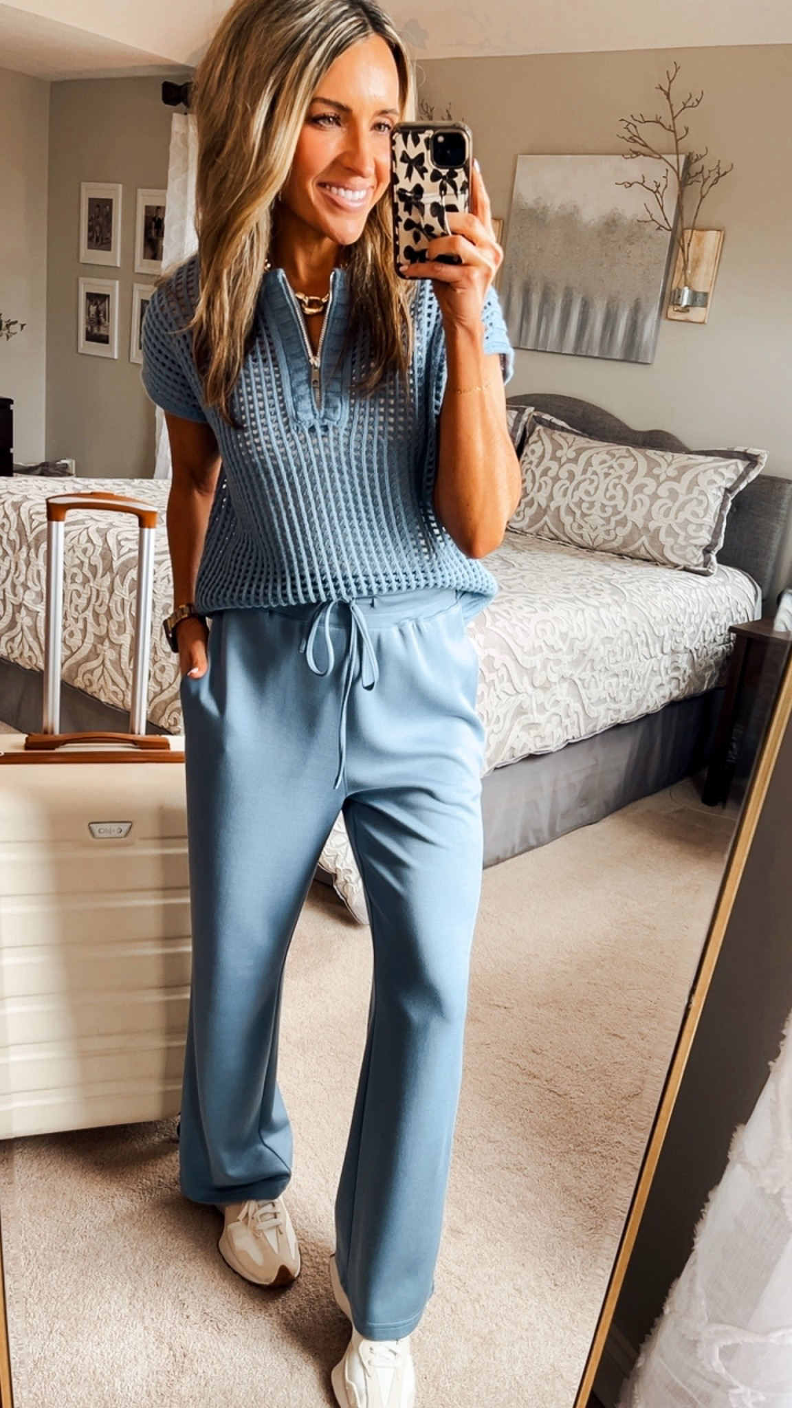 Viral travel set now in short sleeve option! Perfect for summer travel day! 🤗 comes in several color options! Wearing small! Also linked my seamless tank with built in bra!🙌