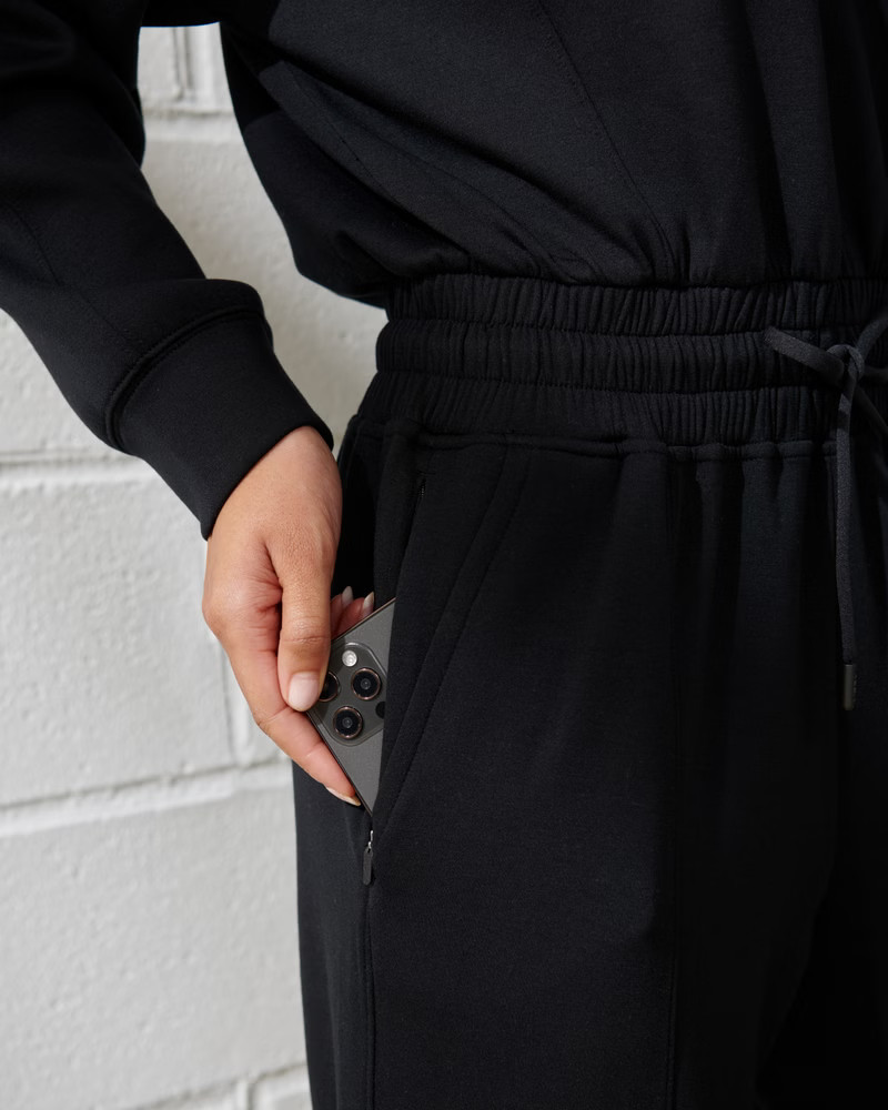 YPB neoKNIT Long-Sleeve Jumpsuit | Abercrombie & Fitch (US)