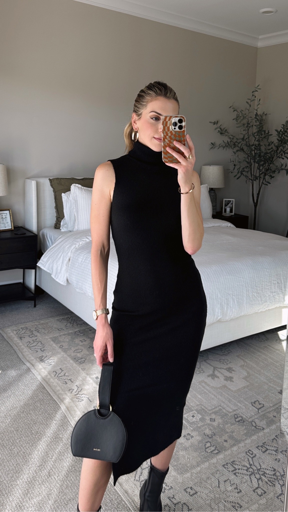 Chic sleeveless sweater dress for fall date night. Wearing size small.

#LTKunder100 #LTKSeasonal #LTKHoliday