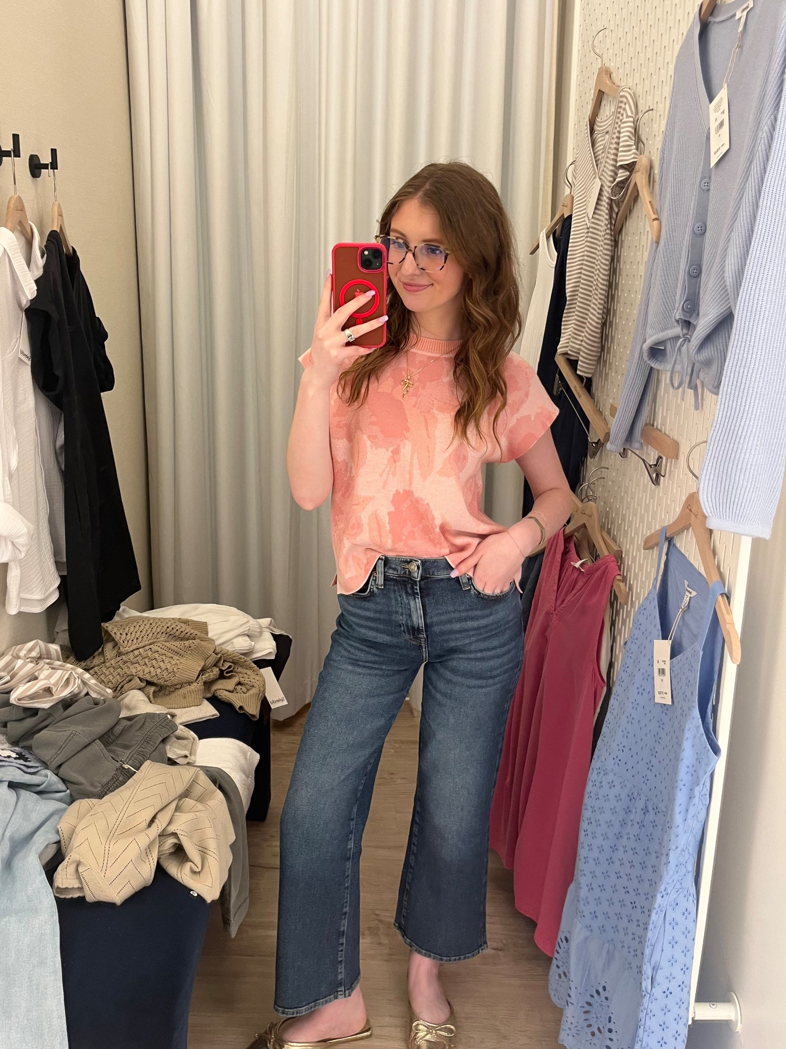 This floral top is such a great work top! Wearing an XS

#LTKWorkwear #LTKPetite #LTKStyleTip