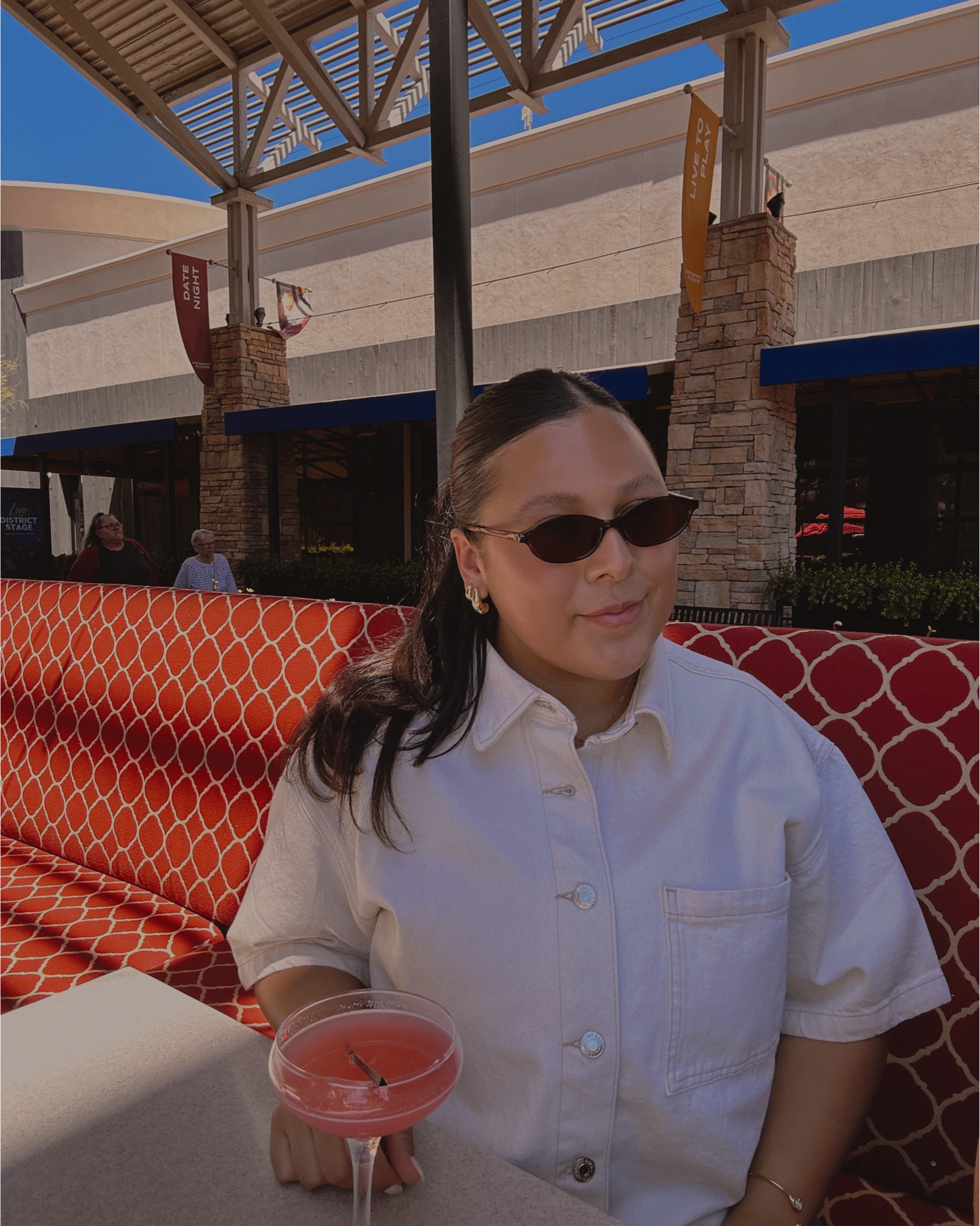 Denim shirt from H&M. Wearing a medium. Hits a little below the waist!

#LTKFindsUnder50 #LTKStyleTip #LTKU