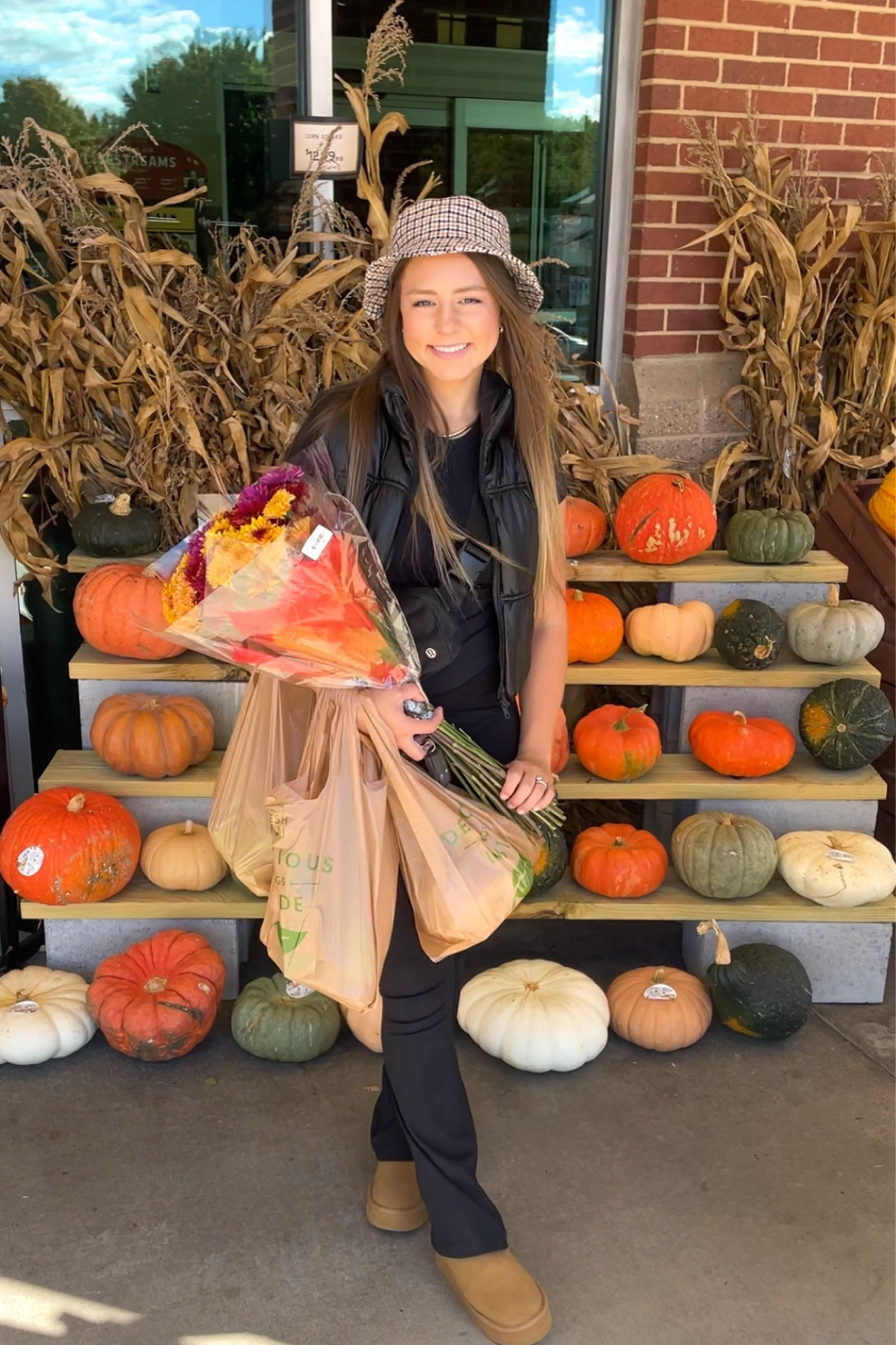 Fall style / fall outfits / fall ootd / mini boots / flare leggings / fresh market

#LTKfindsunder50 #LTKstyletip #LTKSeasonal