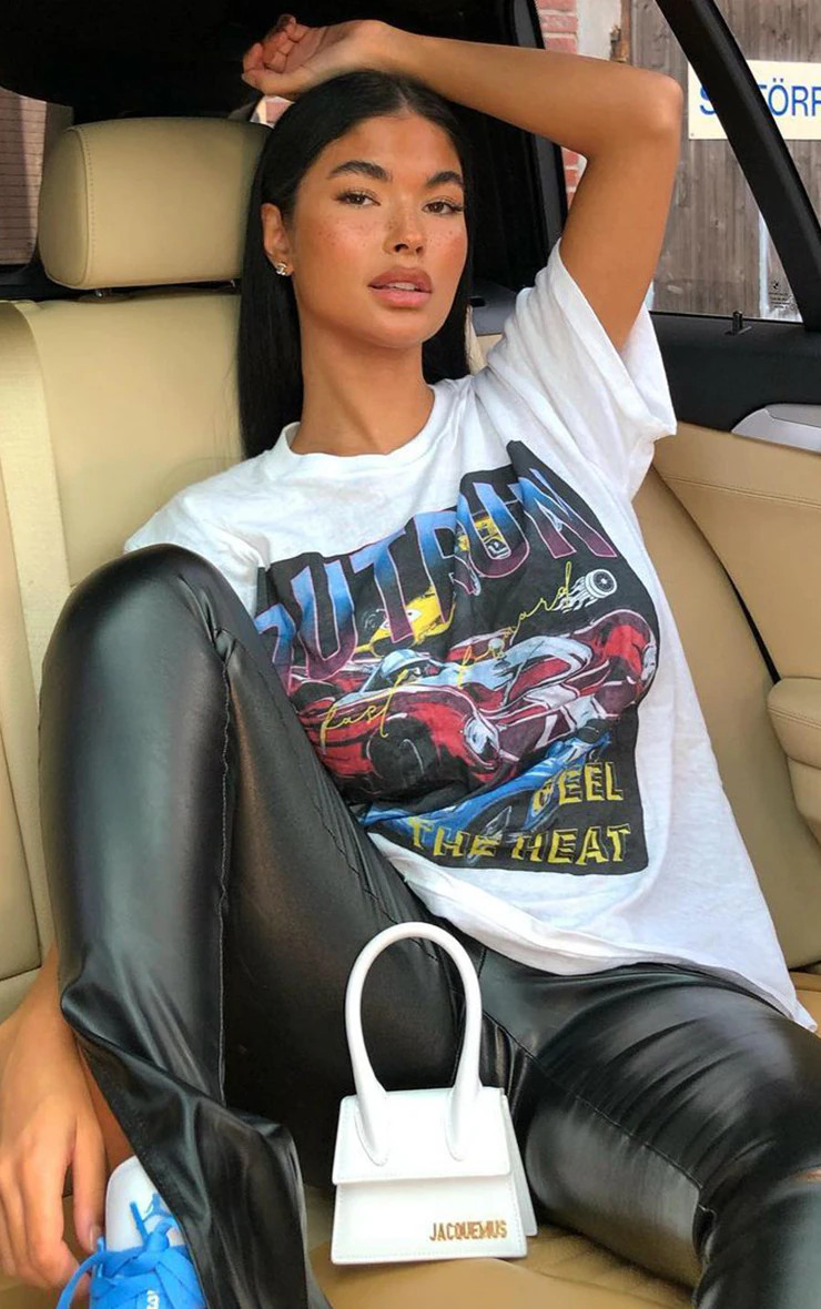 White Outrun Car Print T Shirt | PrettyLittleThing US