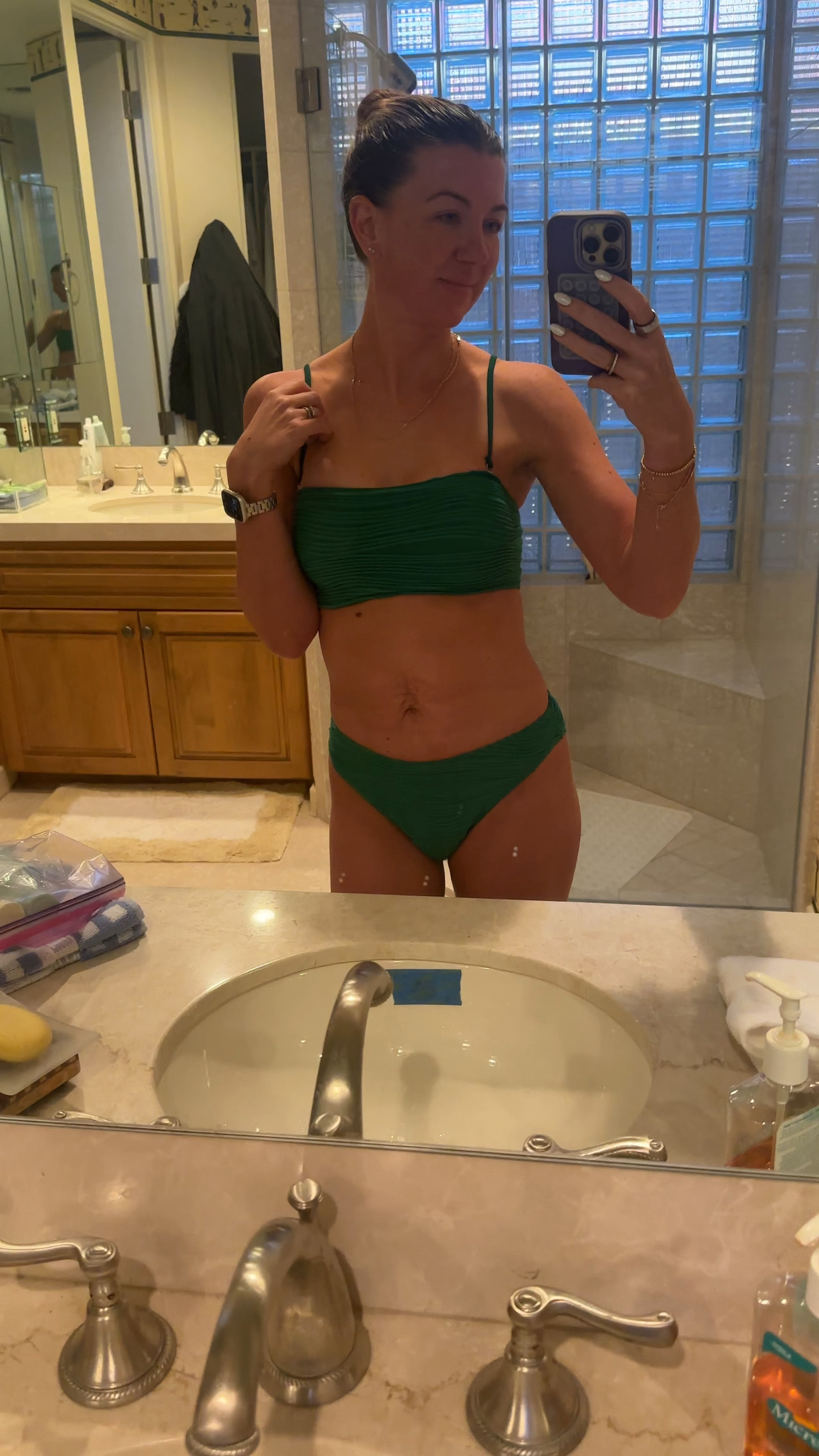 Comfy swimsuit with removable straps 