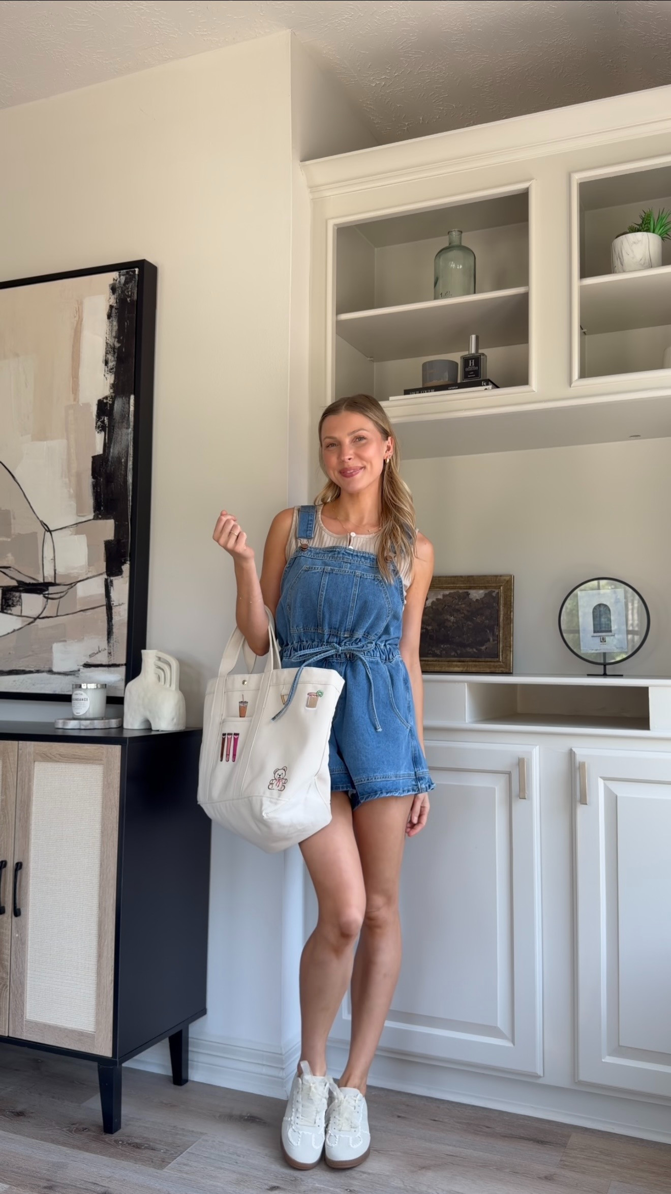 Cute casual mom outfit inspo! Wearing S in button tank + S in overalls  

 