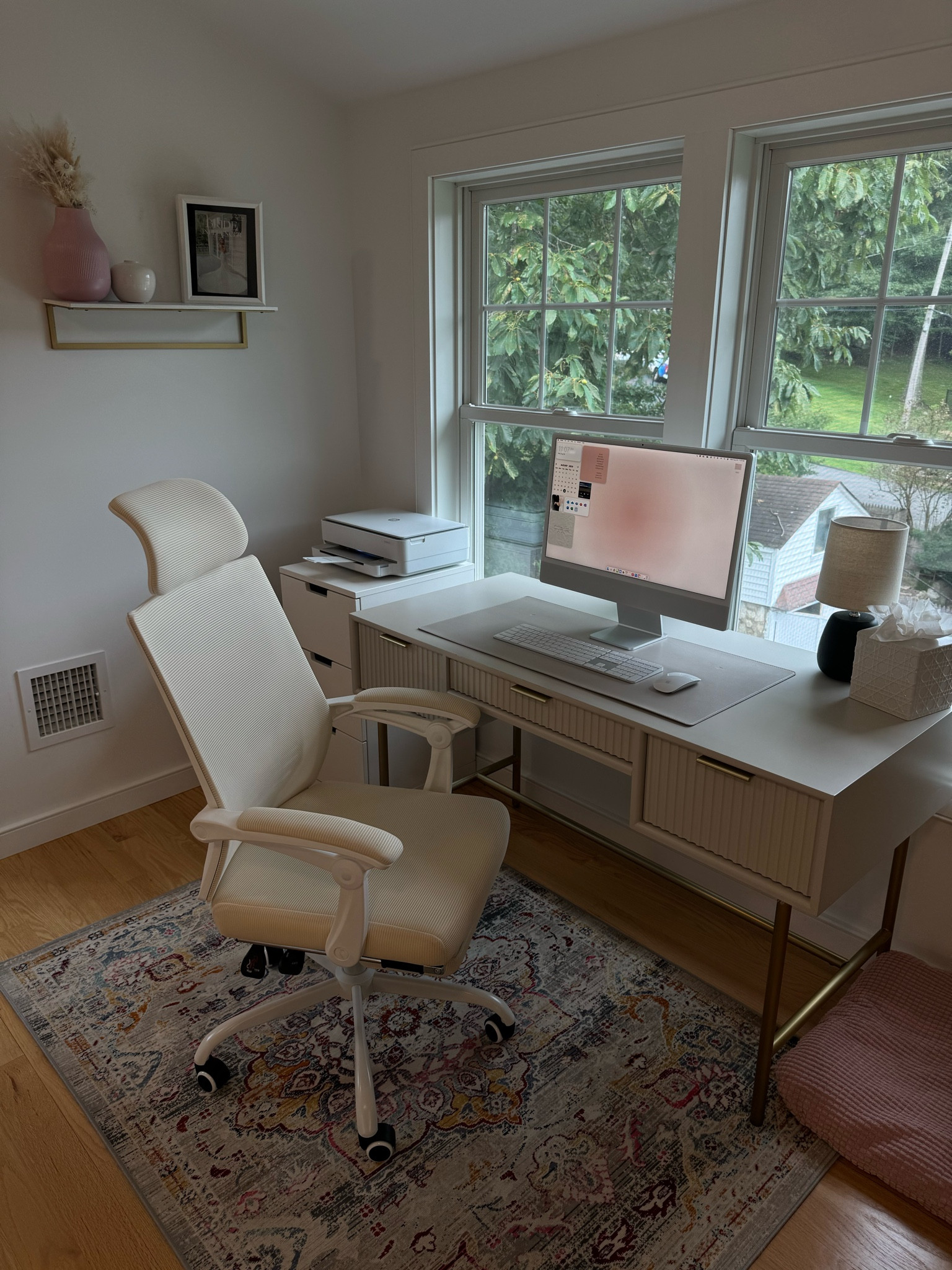 Cutest home office!

#LTKHome