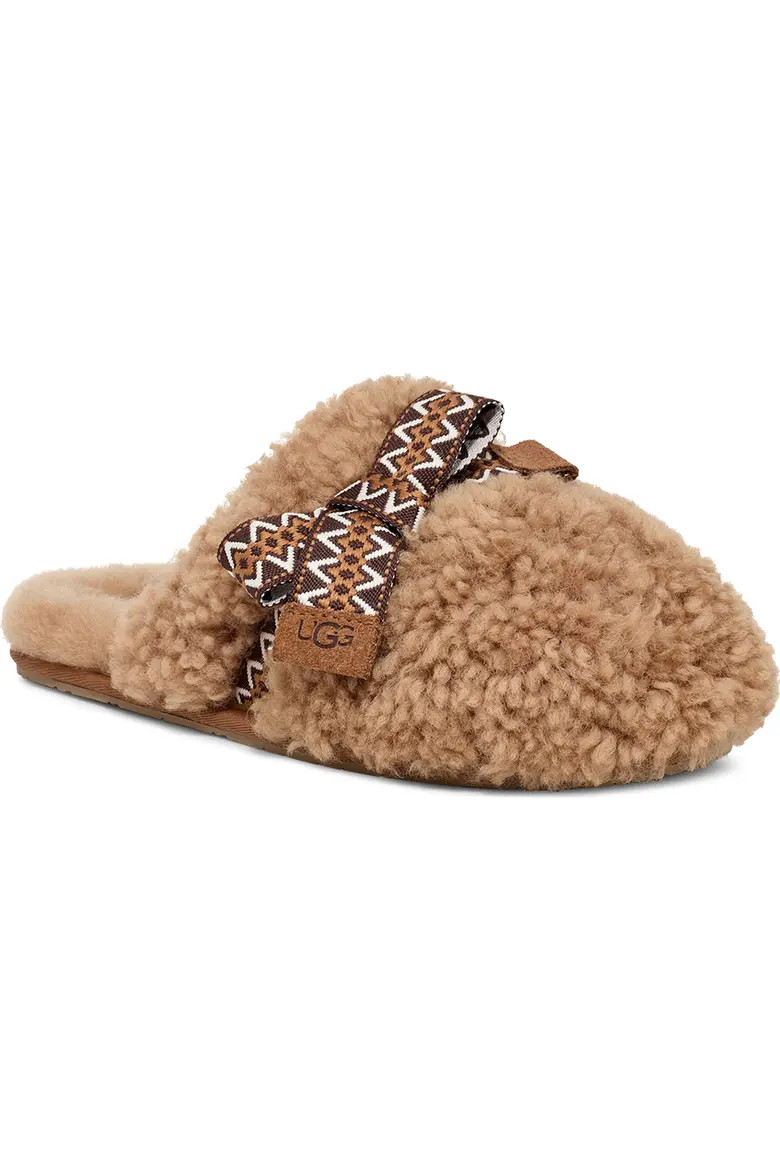 UGG(r) Maxi Curly Genuine Shearling Scuff Slipper in Chestnut at Nordstrom, Size 5 | Nordstrom