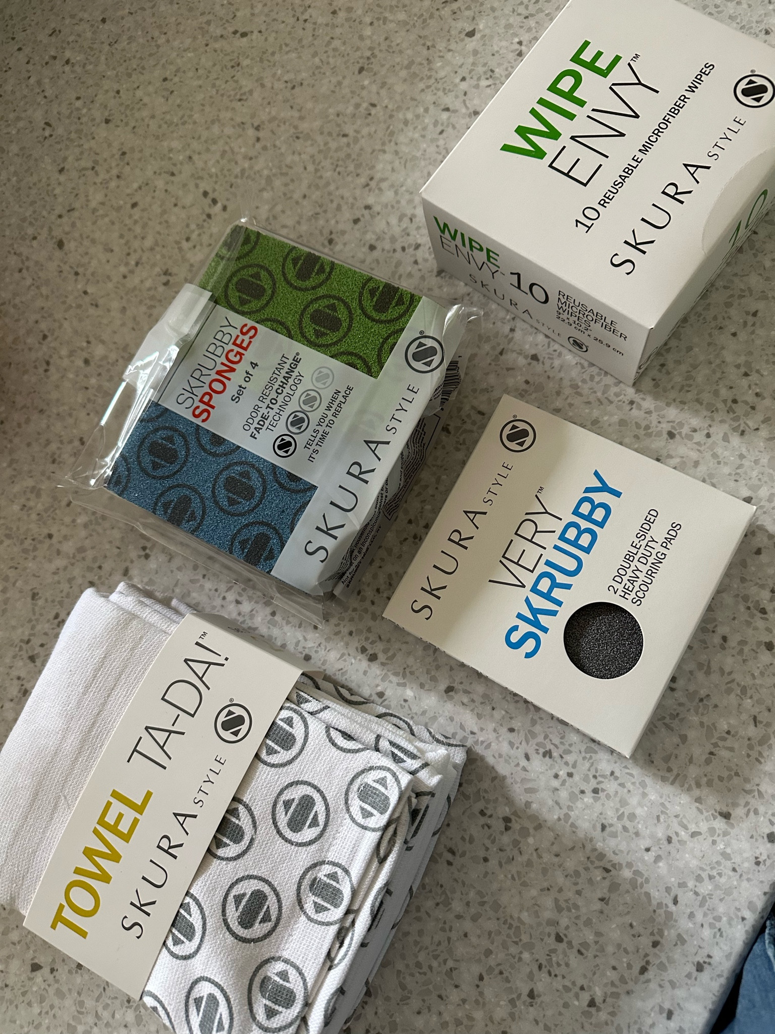 A recent resupply from Skura Style = a very clean kitchen indeed! The sponges, scrubbers and towels tackle any mess and never smell. Can’t recommend them enough!

#LTKHome #LTKSeasonal