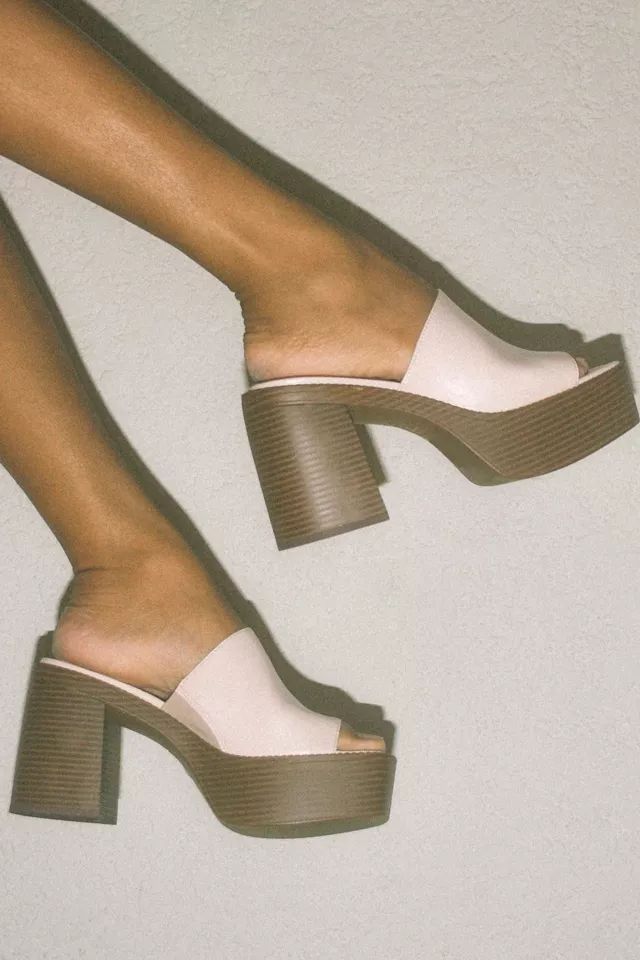UO Paloma Mule Platform Sandal | Urban Outfitters (US and RoW)