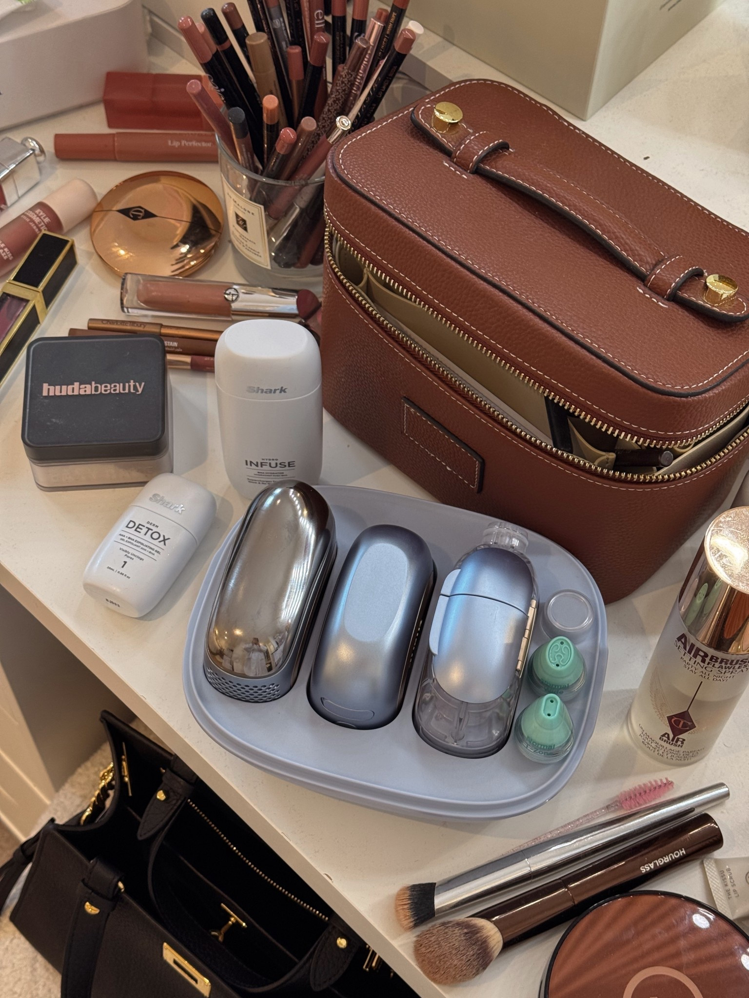 Shark facial pro glow & depuffi on offer from 14-18th January. Save £50 on the full kit

#LTKgiftguide #LTKbeauty #LTKuk