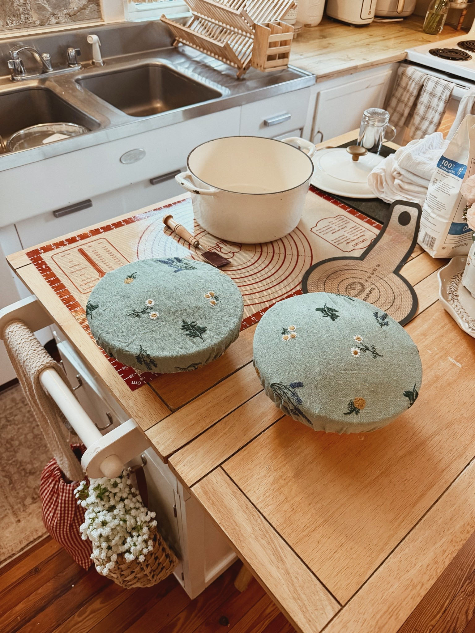 the cutest bread proofing basket covers from Amazon for my sourdough 🤍🥖

#LTKdayinmylife #LTKfoodie #LTKHome