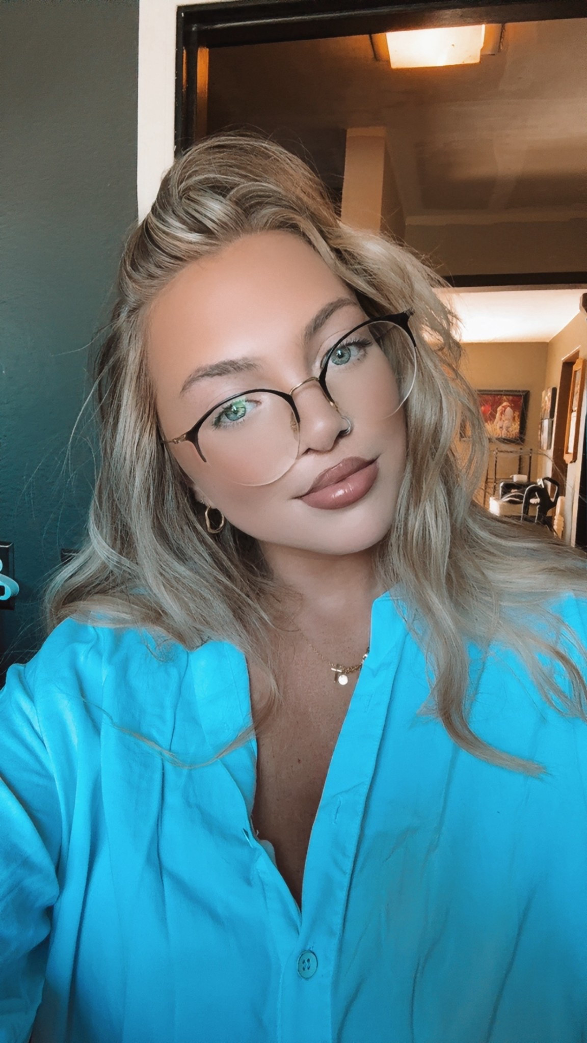 follow my makeup routine with me ! 

#LTKFindsUnder50 #LTKFallSale #LTKStyleTip