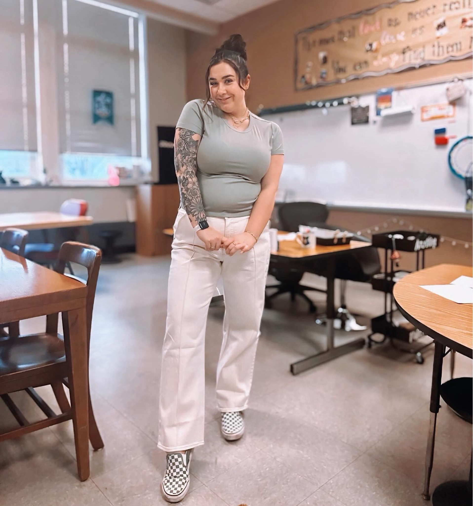 Happy Eclipse Day🌑🌞⭐️
-pants: Abercrombie (size up)
-t-shirt: H&M
-shoes: vans

#LTKworkwear #LTKmidsize #LTKfindsunder50