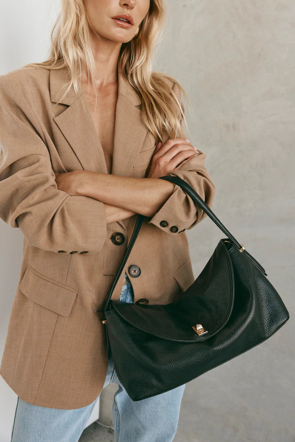 Pre Order: Sloane Large Black Leather Top Handle Crossbody | VESTIRSI