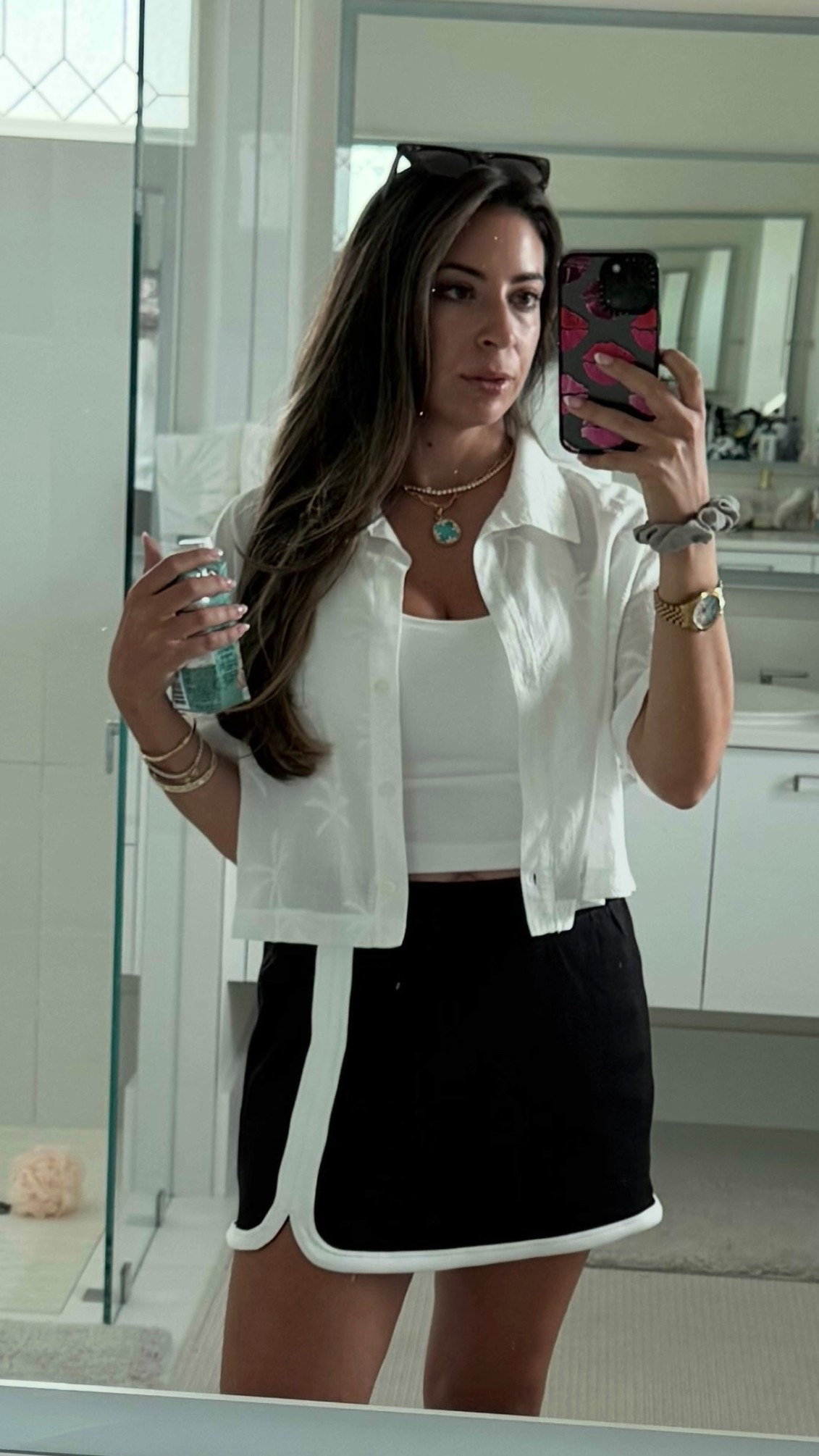 Travel fit for a recent flight! Outfit is from Target, I will link the matching shorts that go with this button up. Necklace is Roberto Coin!

Travel Fit
Travel Outfit
Naples Florida
Bahamas Vacatoin 

 

#LTKSeasonal #LTKActive #LTKTravel