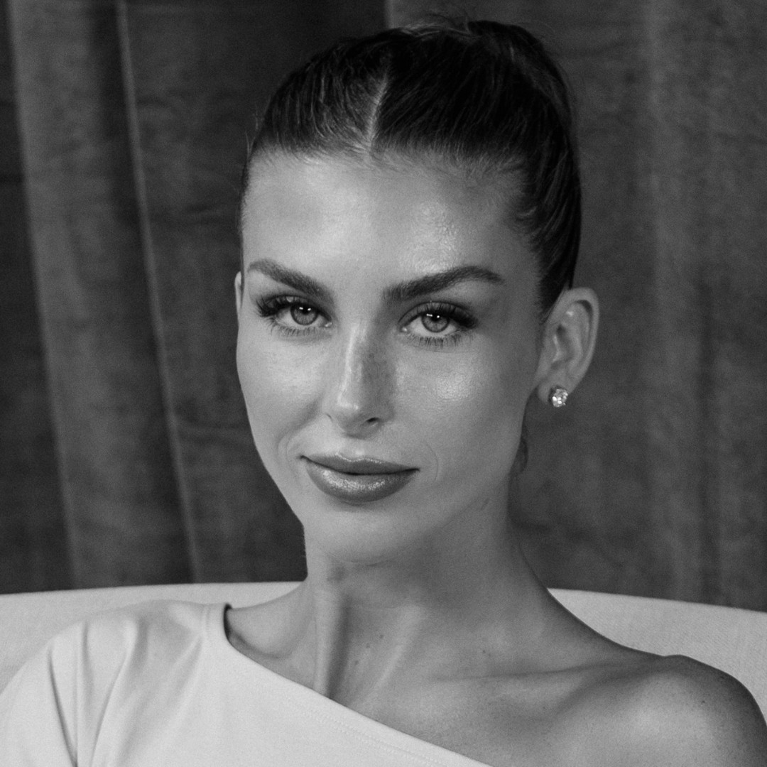 THE BOSSTICKS | Paige Lorenze On Reinventing Yourself, Trusting Your Gut, & What She Doesn't Share Online 

 