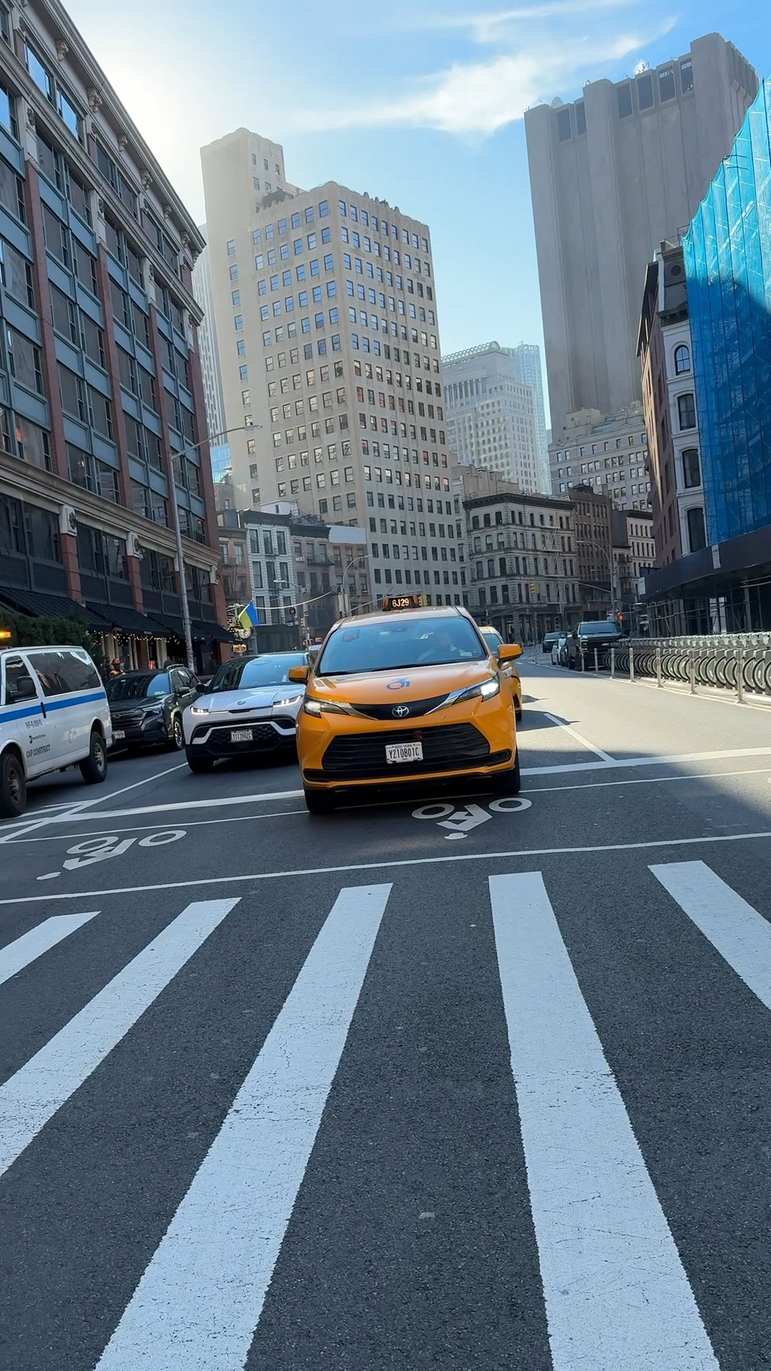 A day of shopping in Tribeca with a classic NYC scene. I love this city🗽❤️

#LTKOver40 #LTKvlog #LTKdayinmylife