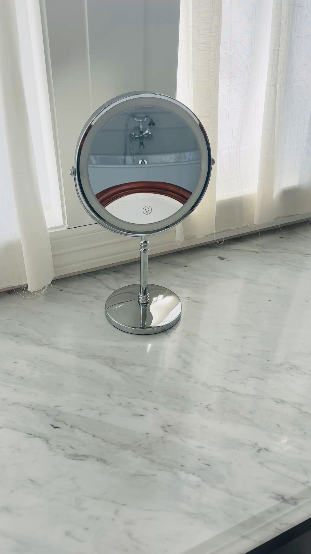 Great makeup mirror!
10x magnification 