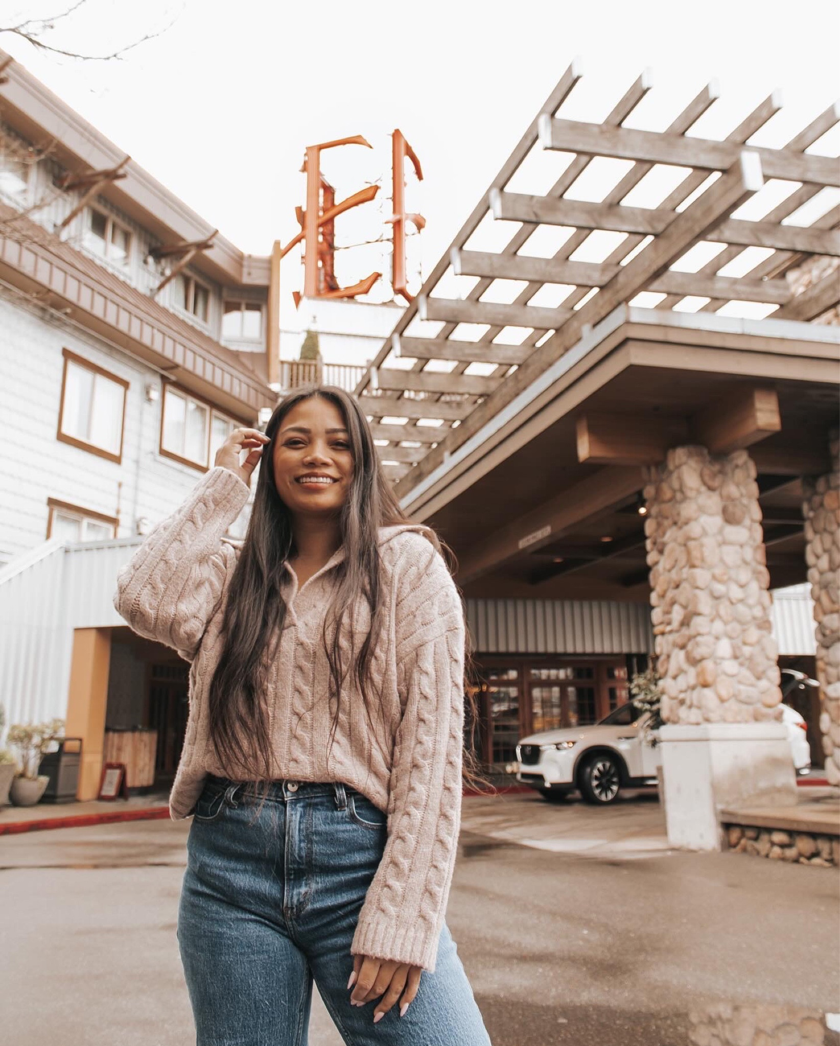 When I checked into the only waterfront hotel in Seattle, I was dressed warm and cosy in my @abercrombie sweater top (s) and mom jeans (28R) 💕

#LTKtravel #LTKmidsize #LTKfindsunder50