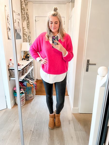 Outfits of the week

Working from home in comfort. Wearing an oversized crisp white cotton shirt (M) under a bright pink sweater which I bought on vacation in France, paired with Spanx faux leather shaping leggings (size up! Xl) and classic shirt Ugg boots. 



#LTKeurope #LTKstyletip #LTKcurves