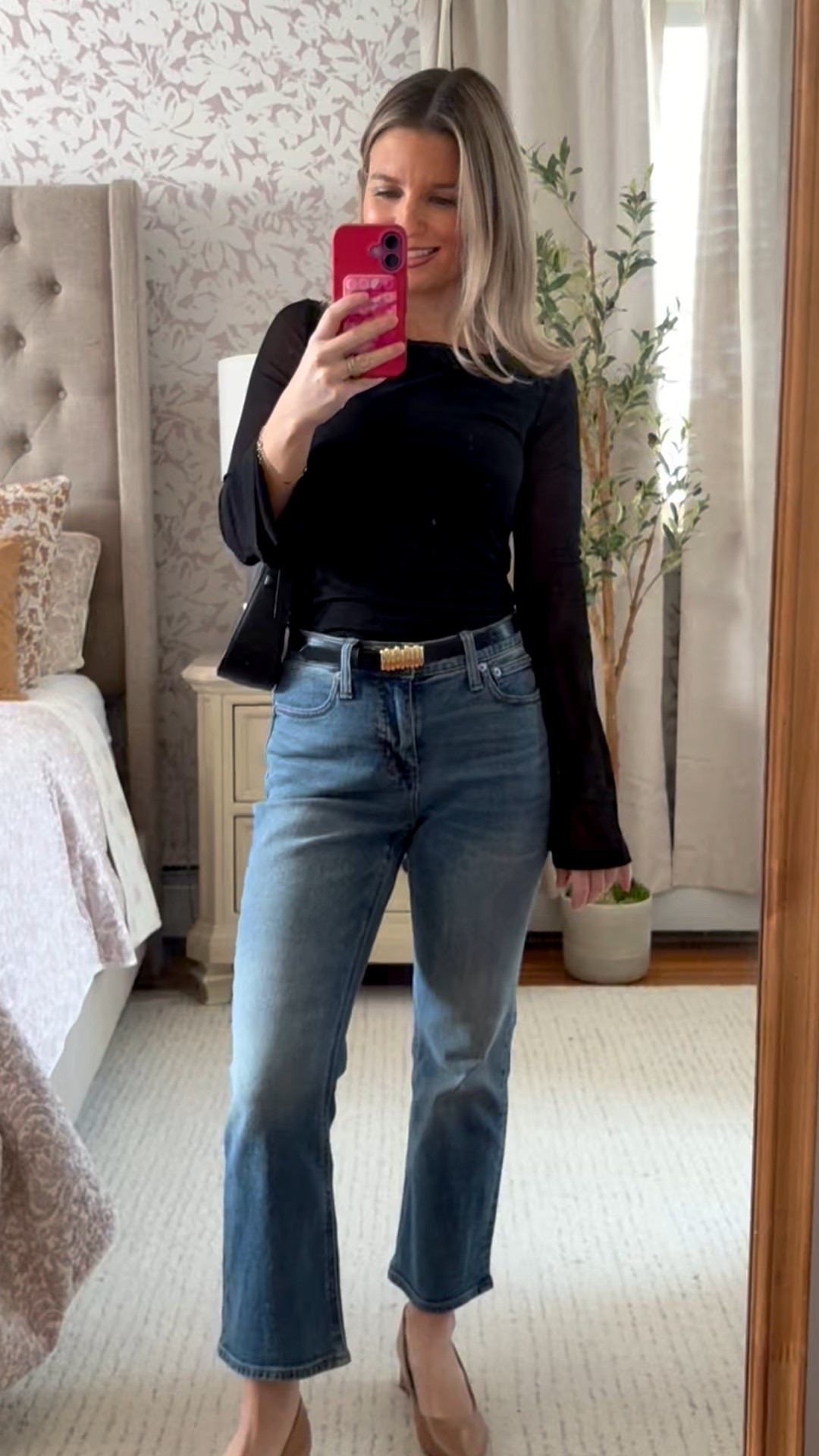 Cutest date night outfit!! 

Love the slight bell sleeves!!! 

#LTKootd #LTKmomlife #LTKPetite