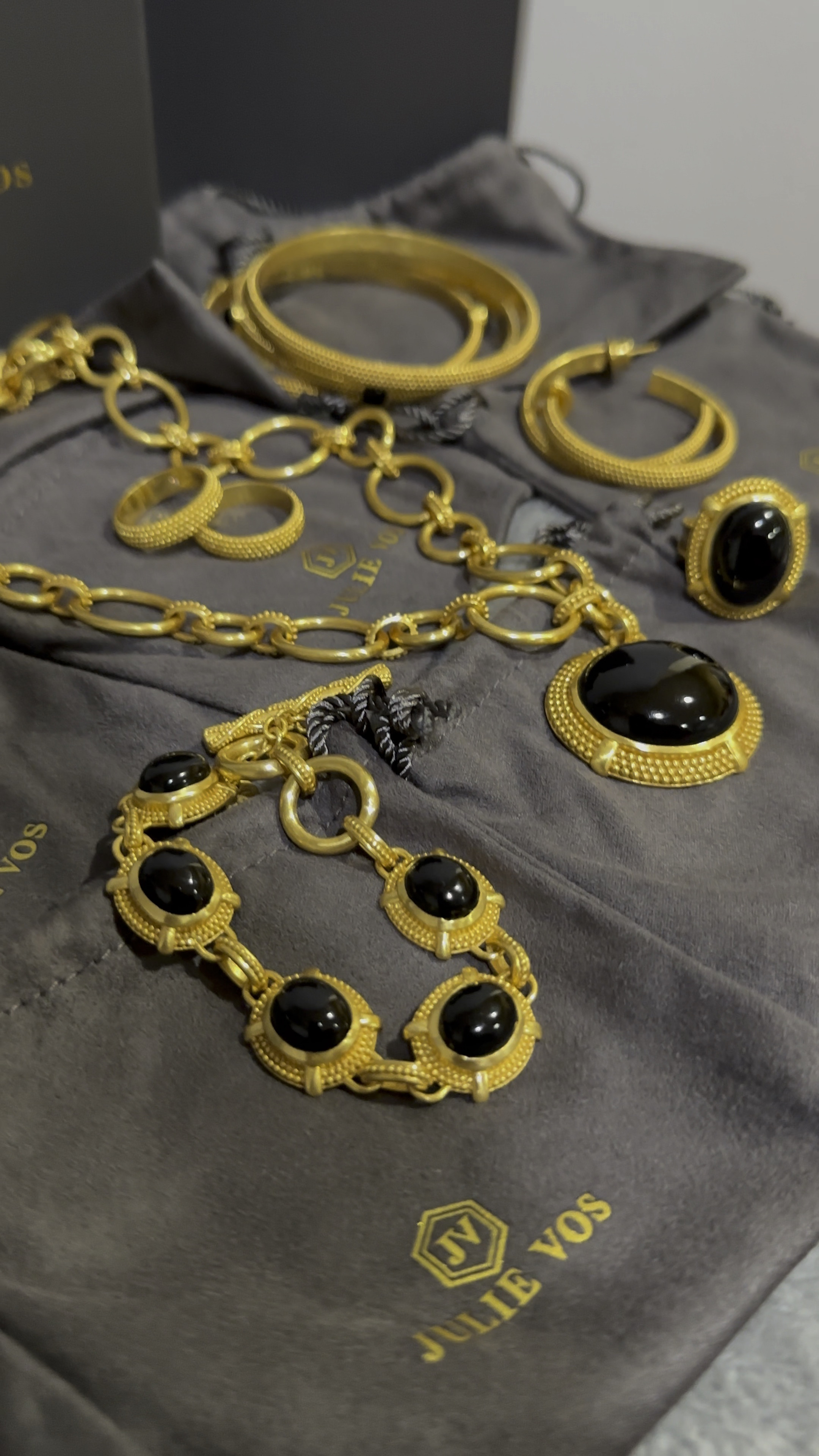 Cabochon Obsidian Black
Fall Jewelry 
Statement Necklace 
Statement Ring
Demi Cuff
Bracelet 