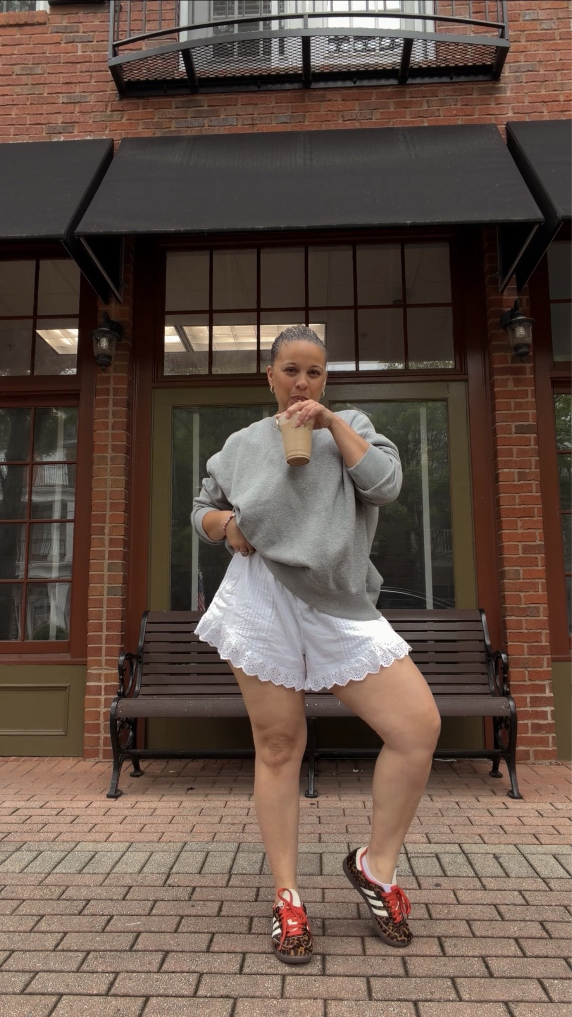 Casual mom OOTD