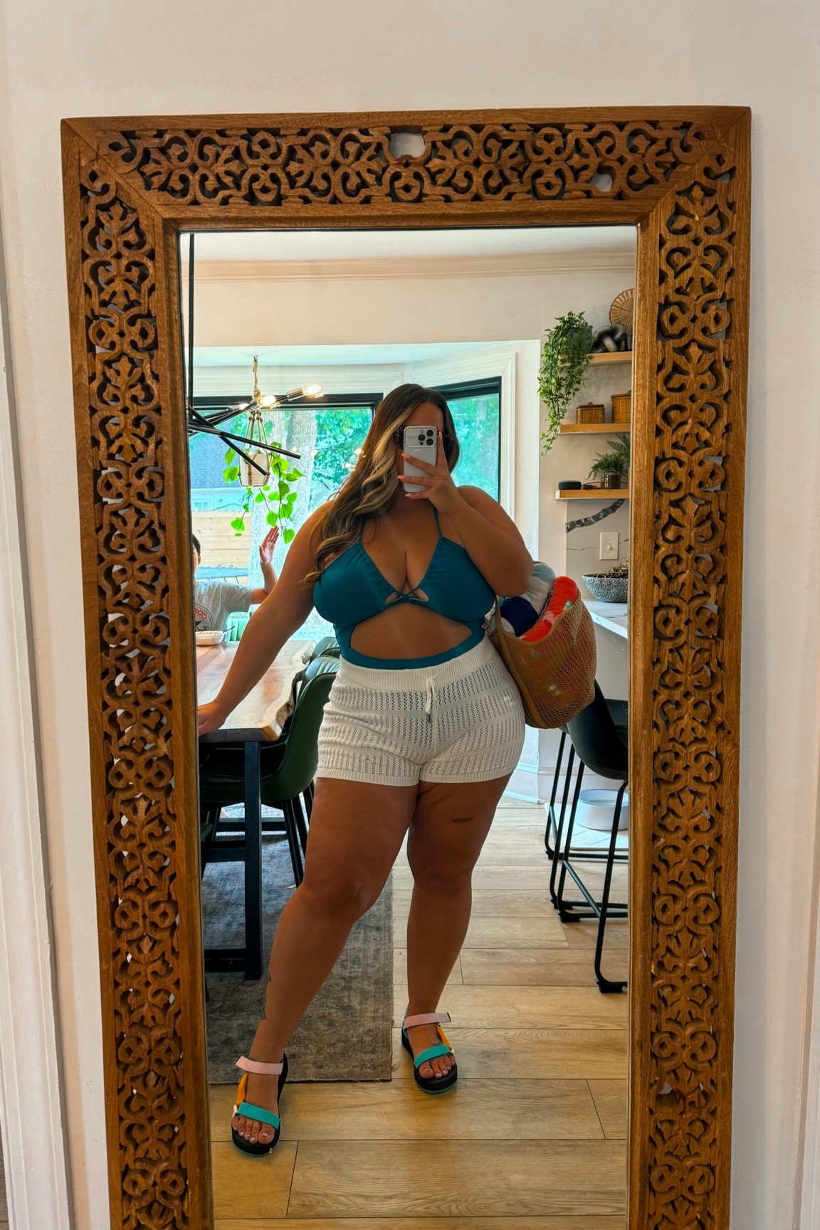 5’2” / size 14-16 / 38J 

Swimsuit size XL
Short Set size XL

#fullbust #monokini #size14 #size16 #summerstyle #beach #pool #outfitinspo

#LTKSwim #LTKFindsUnder50 #LTKMidsize