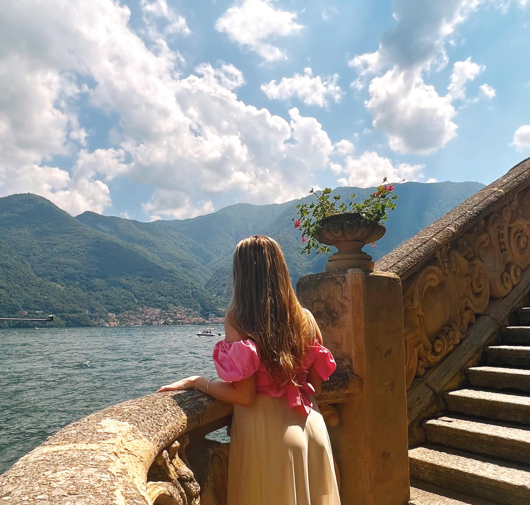 Villa del Balbianello in Lenno, Italy #famousvilla #italyoutfit #classydress #summerdress

#LTKSeasonal #LTKtravel