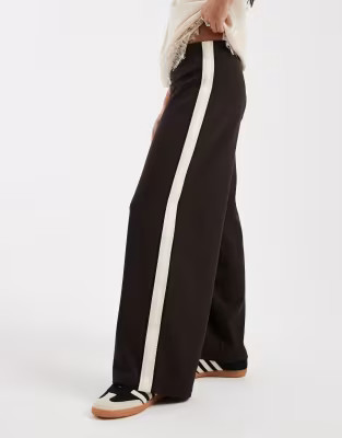 Vero Moda Petite loose pull on trousers with side stripe in chocolate brown | ASOS (Global)