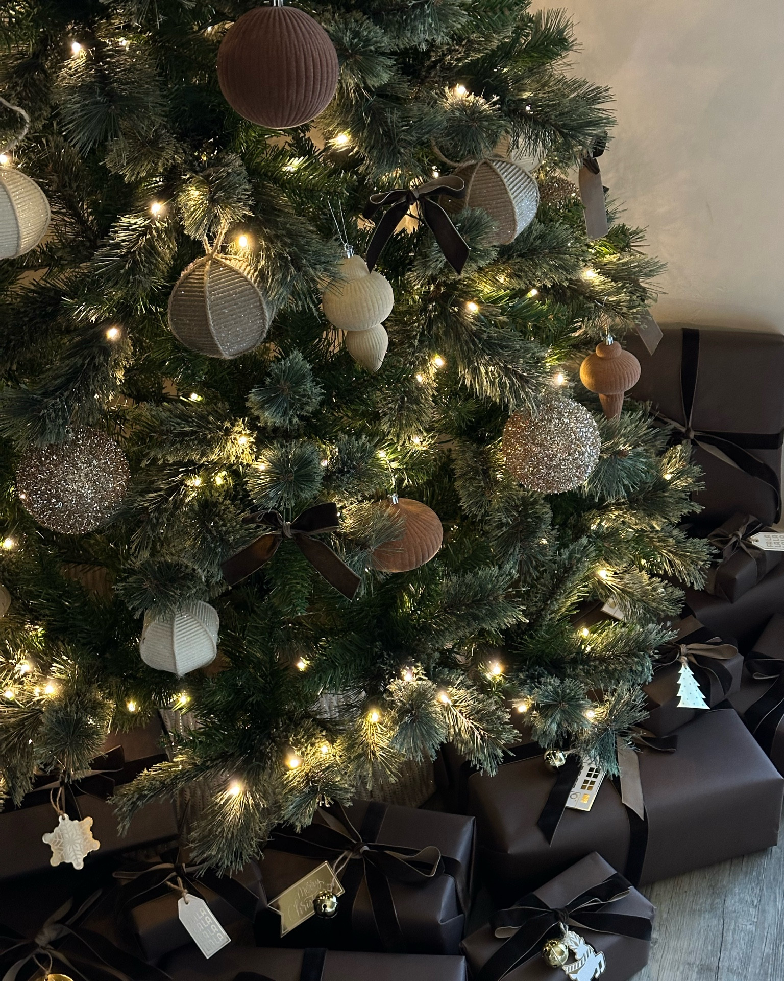 🎄🤎

#LTKHoliday #LTKSeasonal #LTKGiftGuide