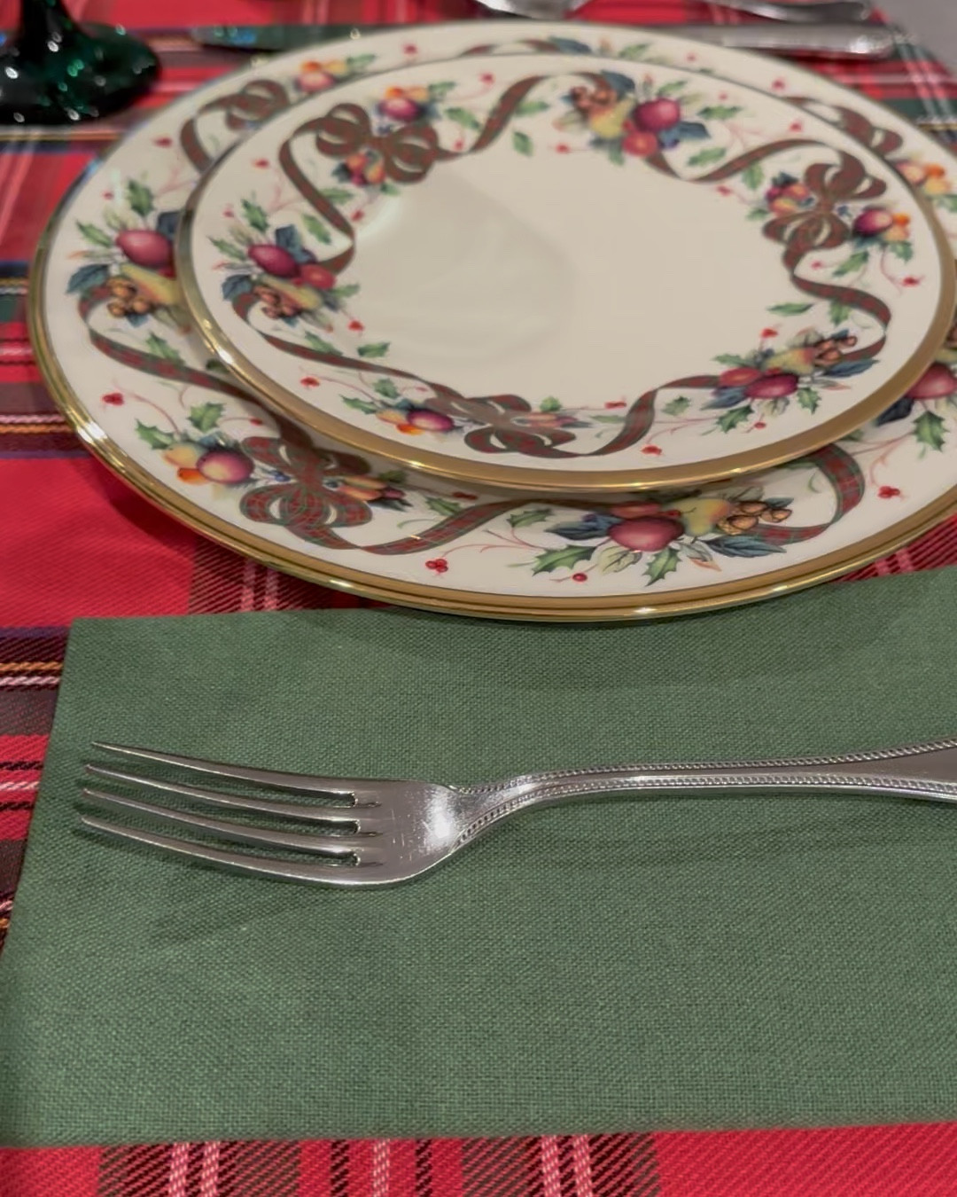 Prettiest Christmas china from my thoughtful uncle!!!♥️🎄♥️

#LTKHoliday #LTKWatchNow #LTKSeasonal