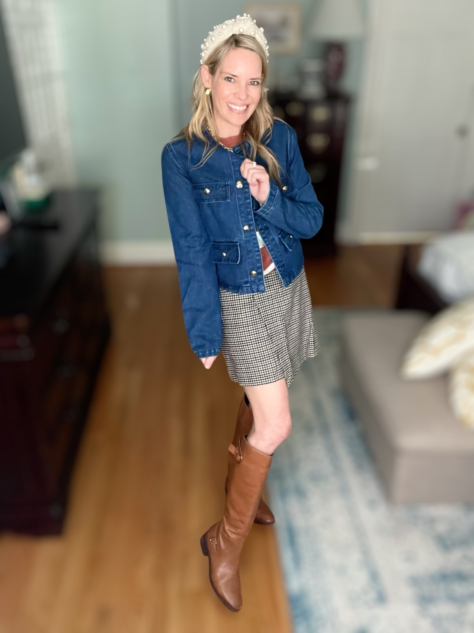 🍂 Classic fall layers that never go out of style! I paired a striped knit top with a houndstooth mini skirt and layered on a denim jacket for that effortless preppy-chic vibe. Knee-high tan leather boots finish the look with polish, while my pearl headband and Melinda Maria jewelry add the perfect touch of glam. ✨

👗 This outfit is perfect for fall date nights, casual work days, or weekend brunch—it’s equal parts comfortable and elevated. The mini skirt + tall boots combo is one of my favorite fall outfit formulas, and layering with denim gives it a timeless touch.

💎 Wearing my go-to Melinda Maria pieces—stacked bracelets, classic hoops, and layered necklaces. Don’t forget you can use my code PREPPYREBEL for 10% off your Melinda Maria order!

fall preppy outfit, classic fall style, denim jacket outfit, houndstooth skirt fall look, knee high boots with mini skirt, chic fall layers


#LTKOver40 #LTKFindsUnder50 #LTKFindsUnder100

#LTKWorkwear #LTKFindsUnder50 #LTKFindsUnder100