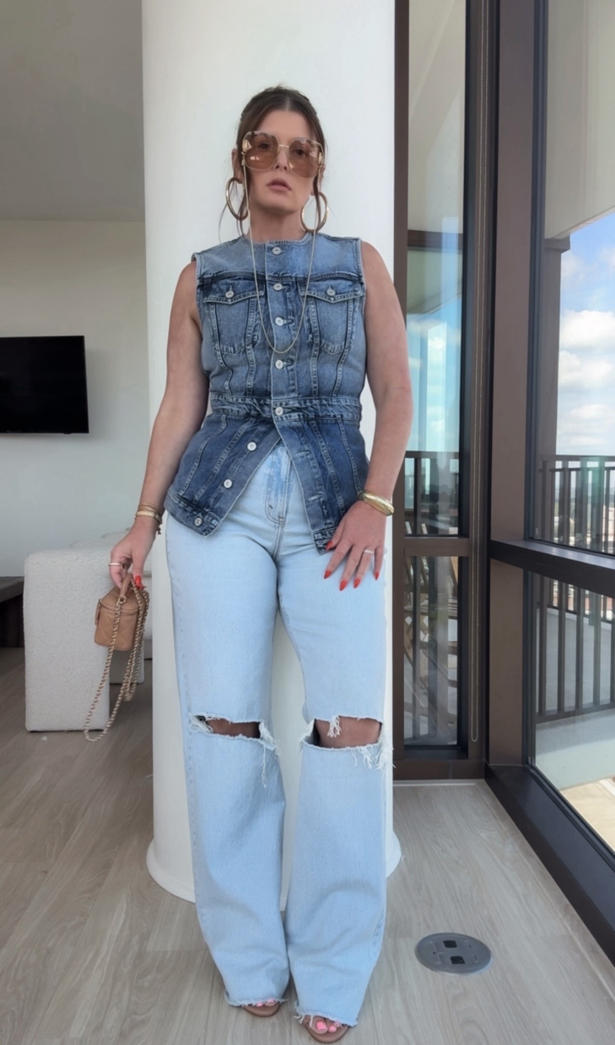 90’s relaxed jeans run true to size



#LTKFindsUnder100