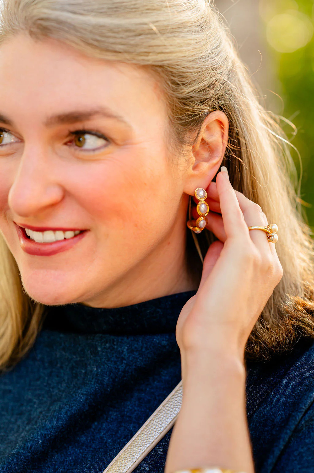 Dalma Pearl Hoop Earring GOLD | Caroline Hill