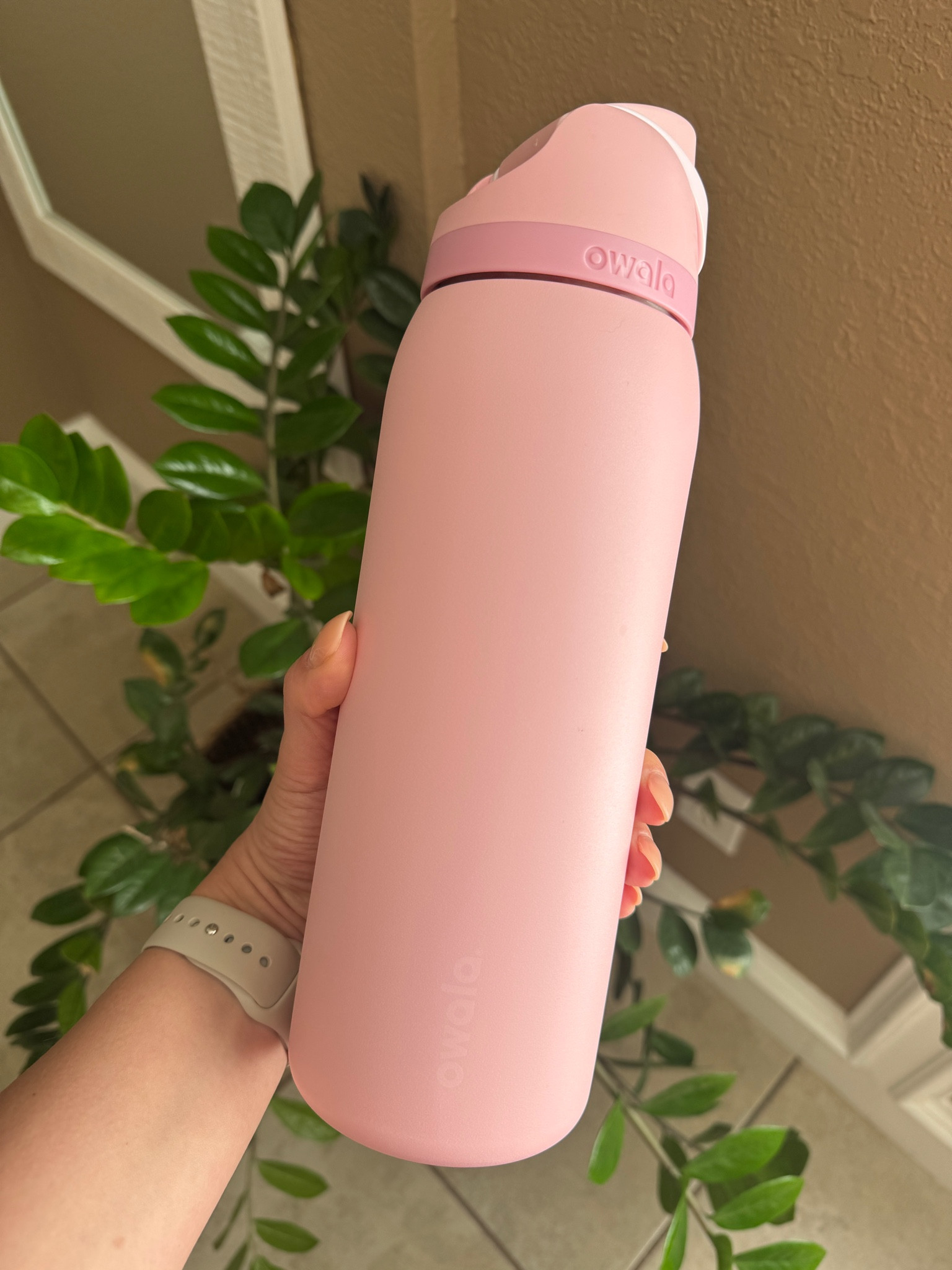 💗 obsessed with my new water bottle  

#LTKHome