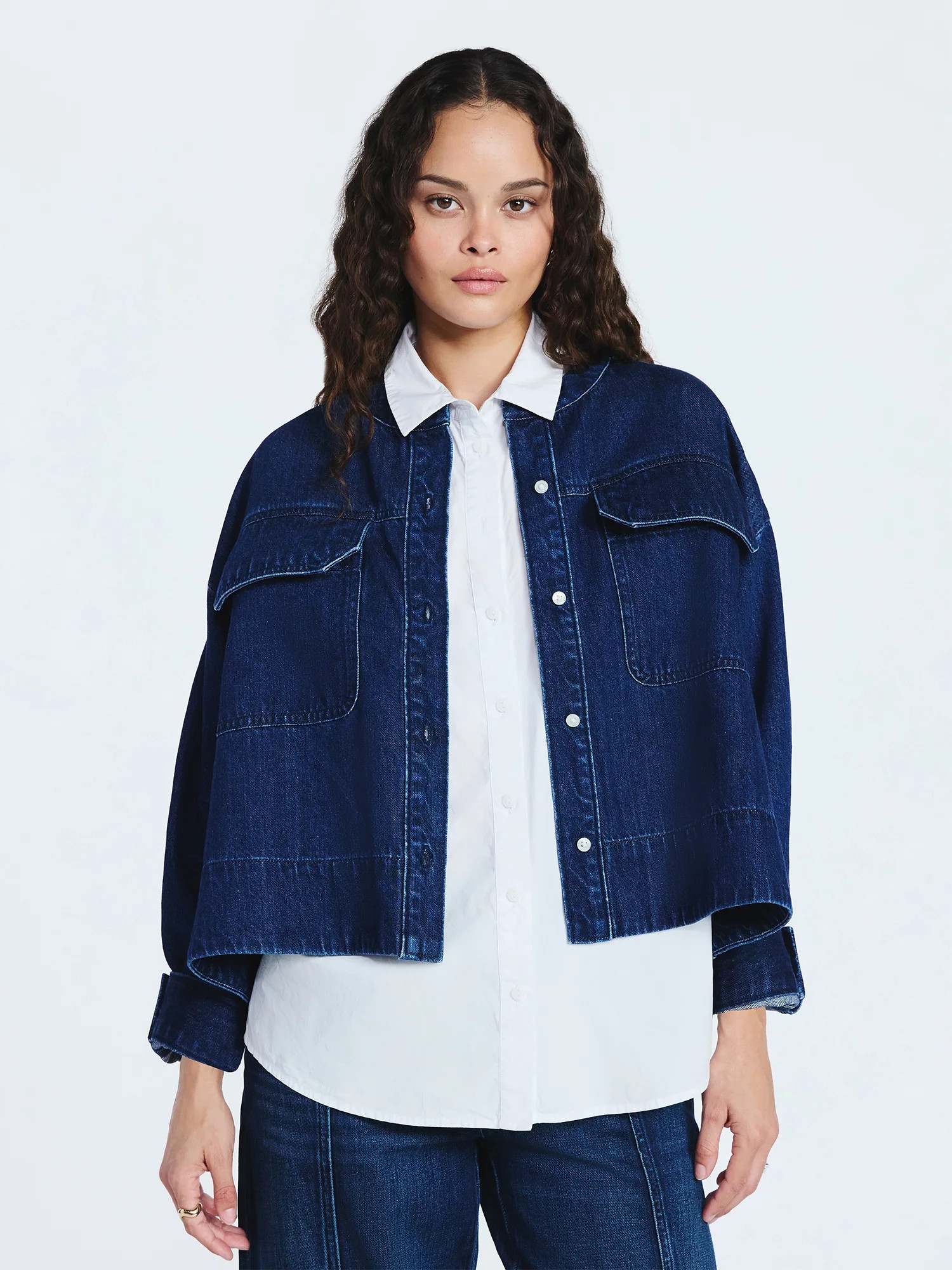 Scoop Women's and Women’s Plus Denim Cropped Oversized Button Down Shirt, Sizes XS-4X | Walmart (US)