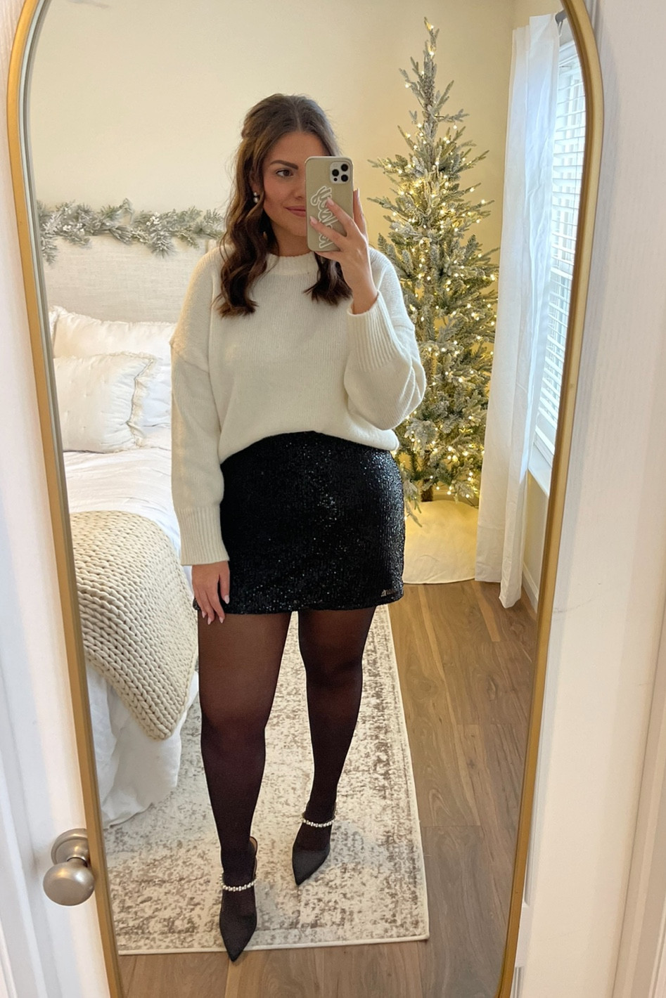 Sizing:
Sweater - size Large 
Sequin Skort - size Large (tts, fabric has some stretch & shorts built in underneath)
Heels - tts

#LTKparties #LTKSeasonal #LTKHoliday