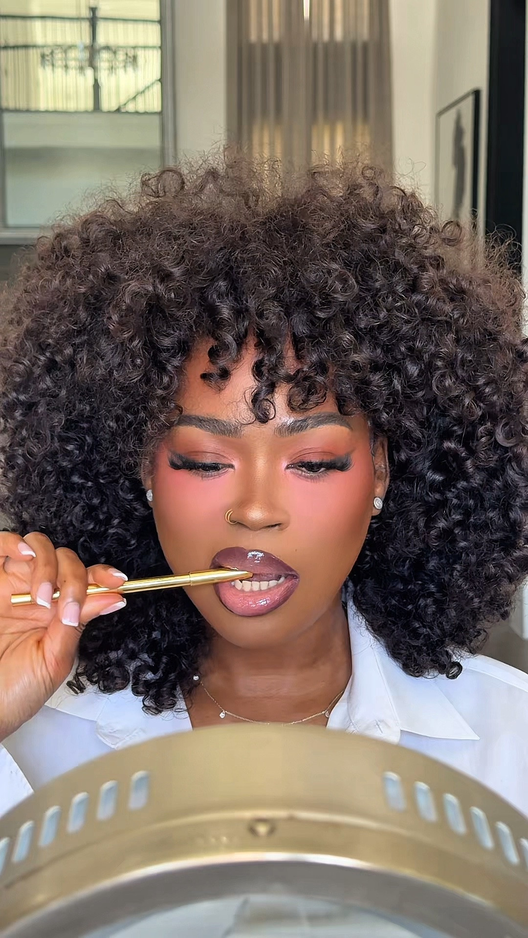 Details 👇🏾
Bite beauty lip pencil (048)
Merit lip liner (Capricorn)
Juviasplace lipgloss (barely there)
Toofaced lipgloss (pretty pony)