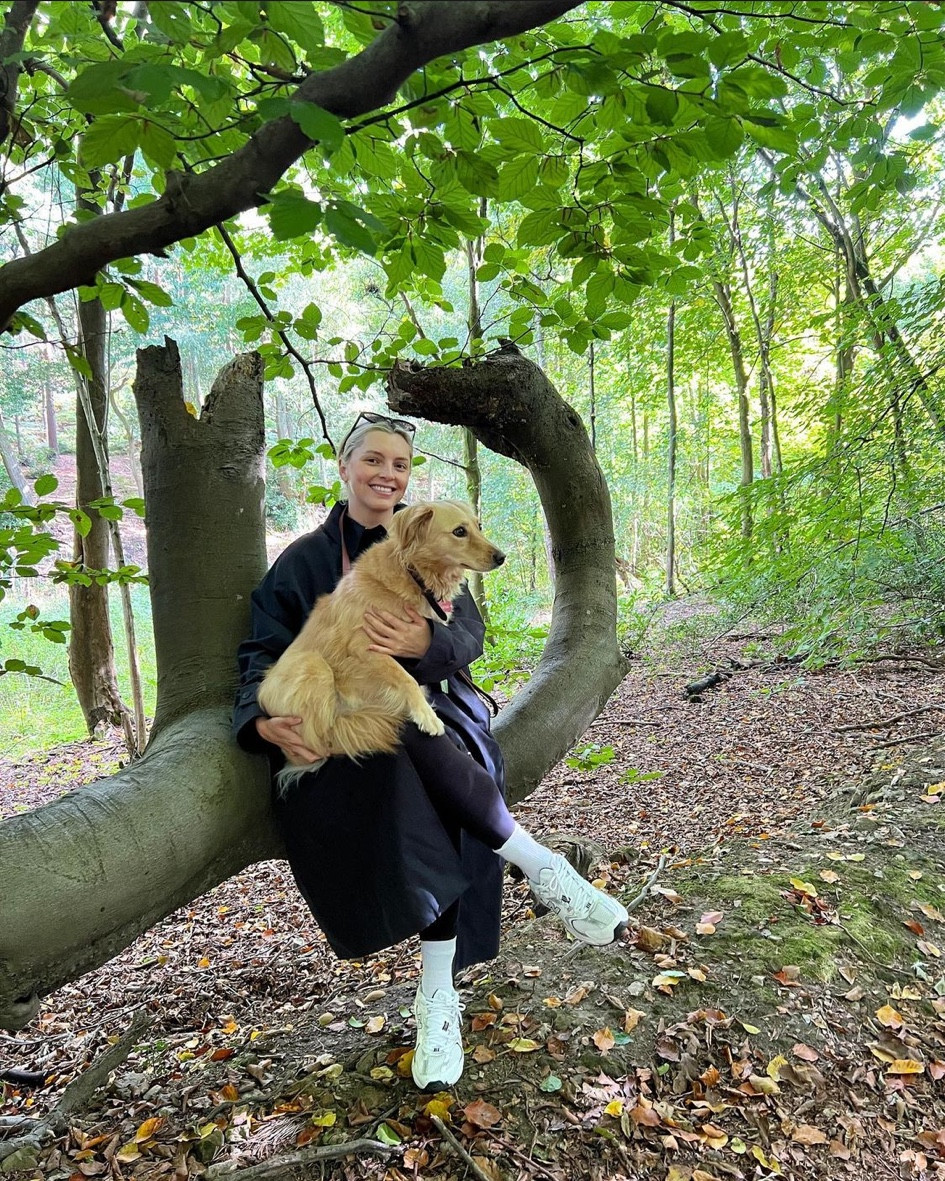 Autumn is here and I will not be letting go of the dad-trainer trend. 👟 

#LTKSeasonal #LTKfit #LTKshoecrush